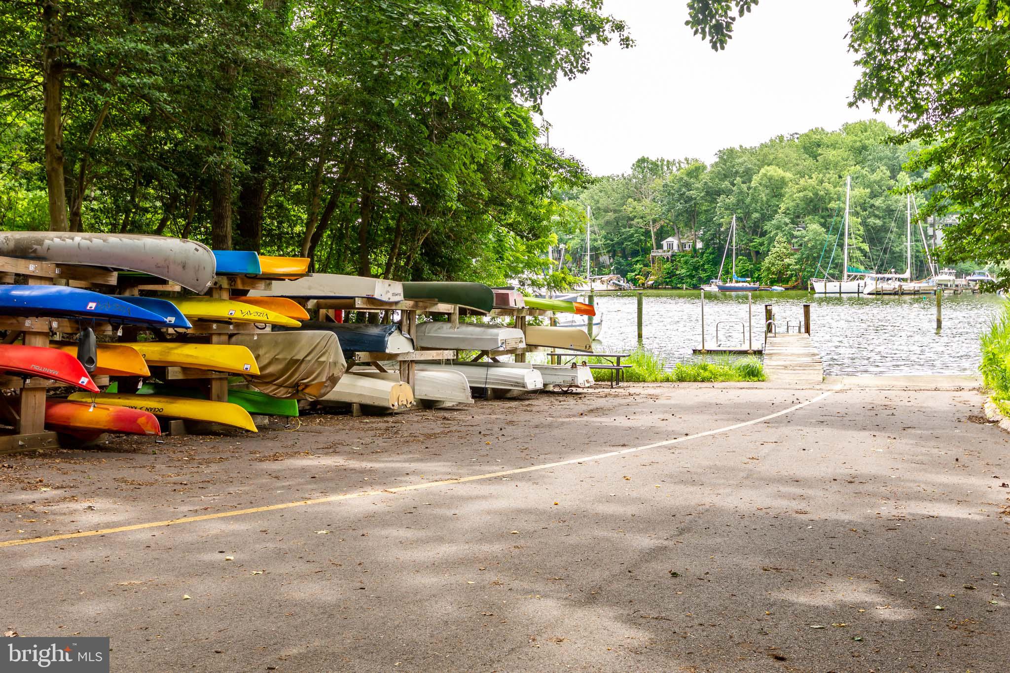 ANNAPOLIS ROADS - Residential