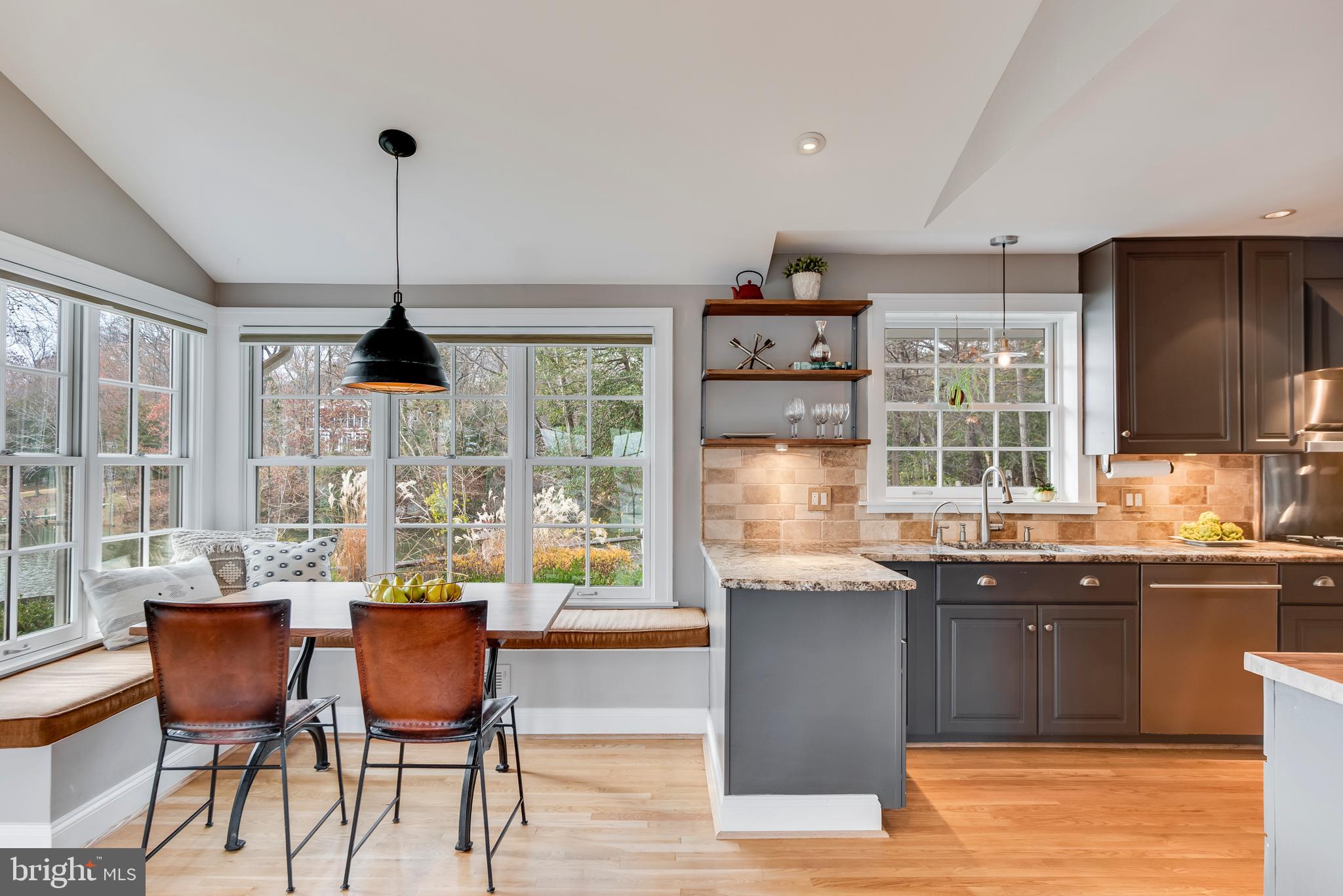 ANNAPOLIS ROADS - Residential