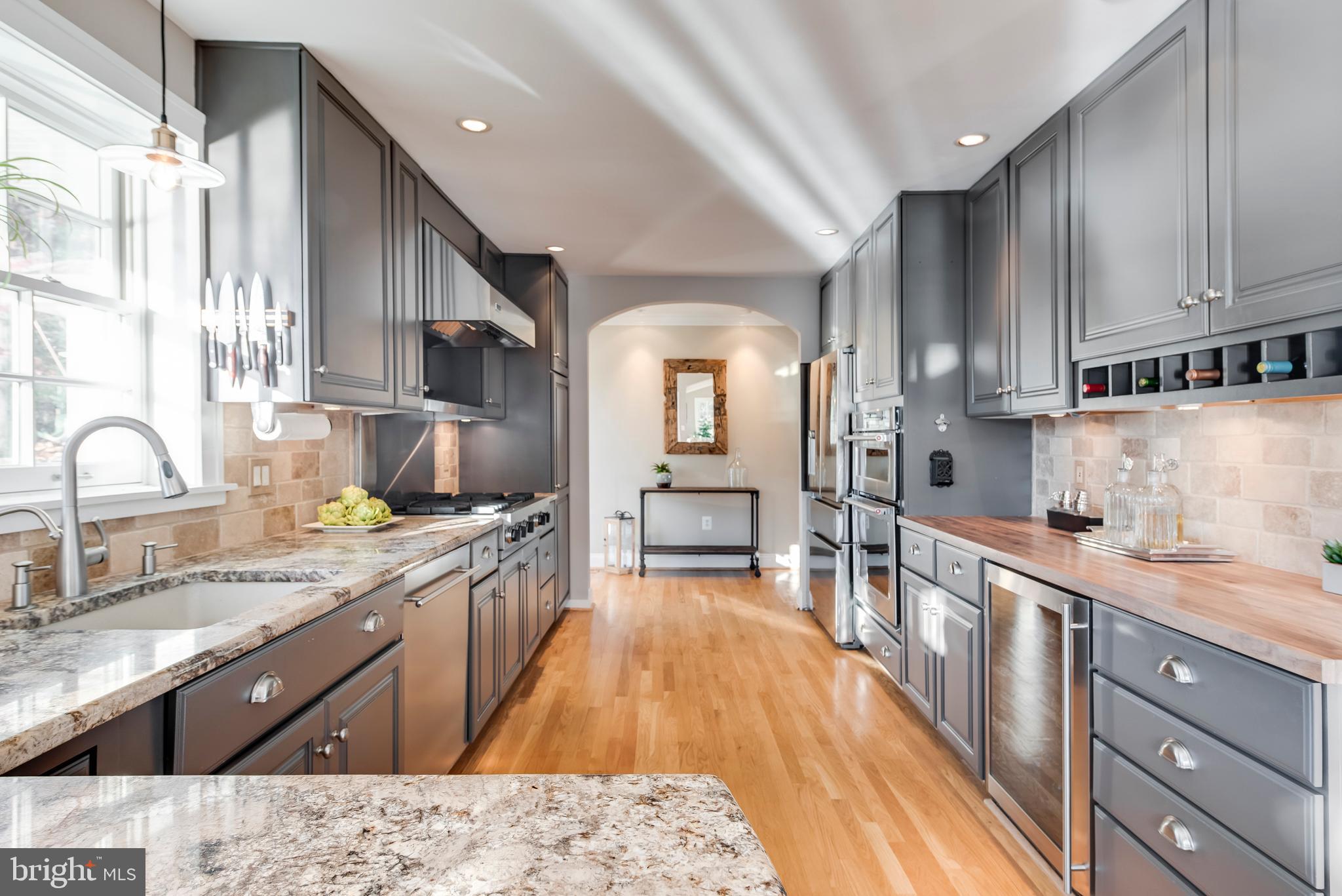 ANNAPOLIS ROADS - Residential