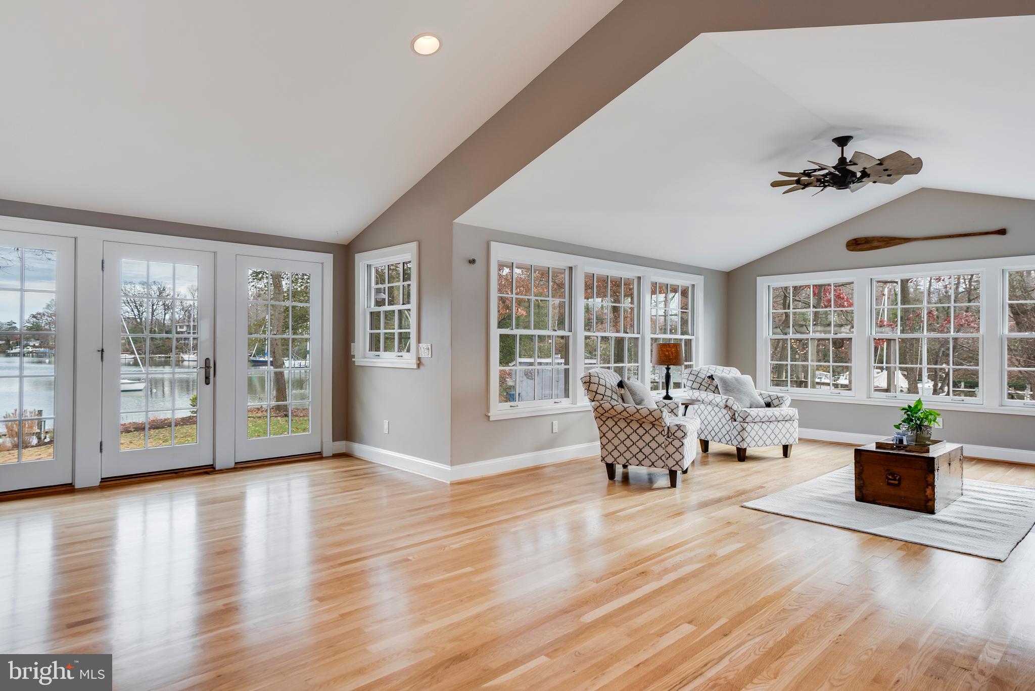 ANNAPOLIS ROADS - Residential