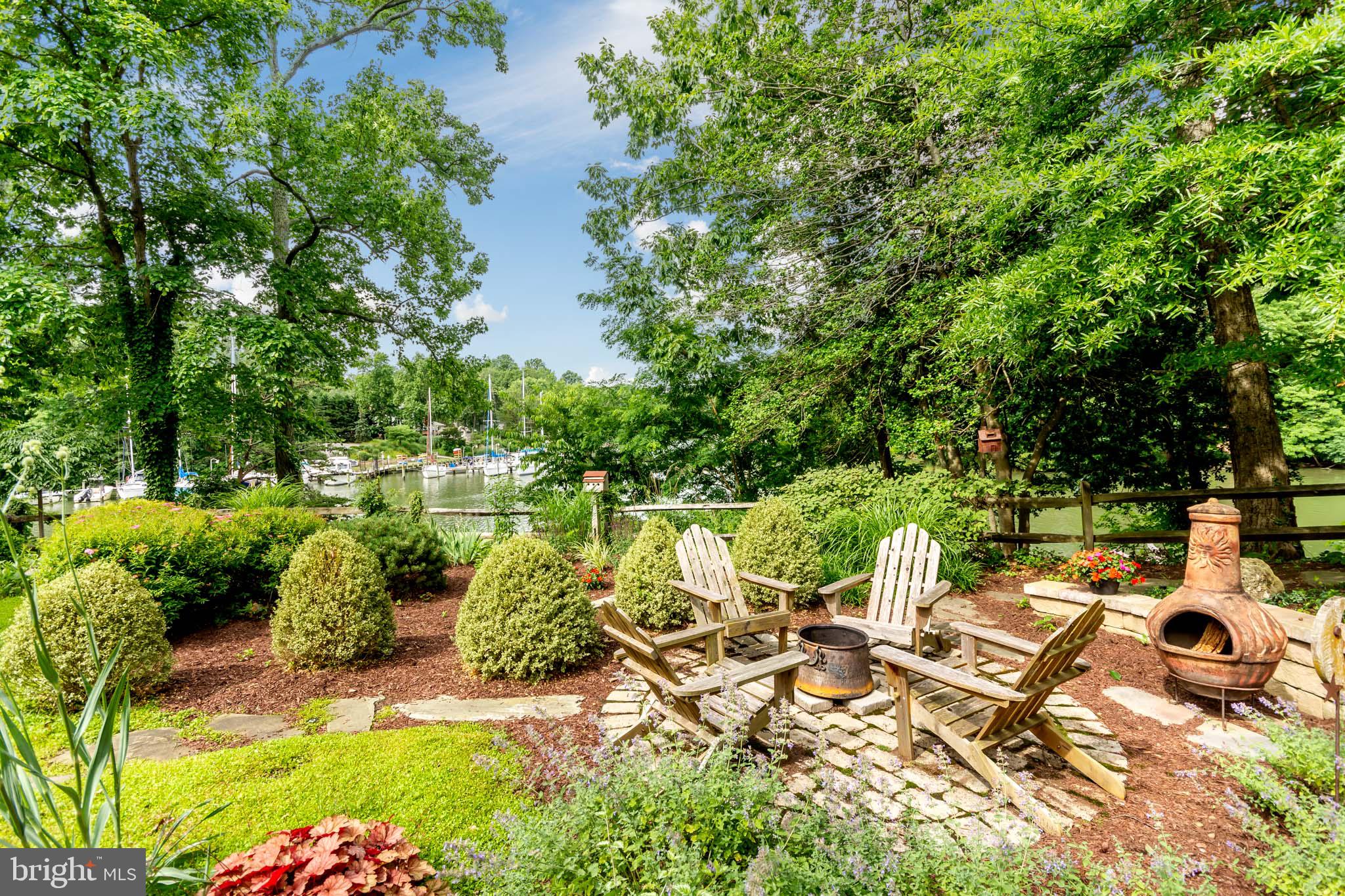 ANNAPOLIS ROADS - Residential