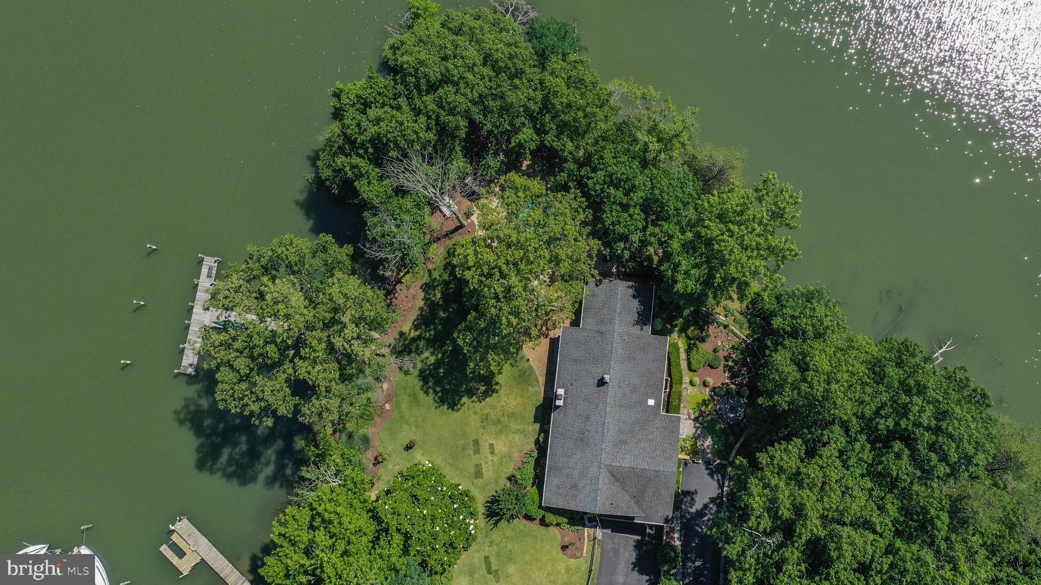 ANNAPOLIS ROADS - Residential