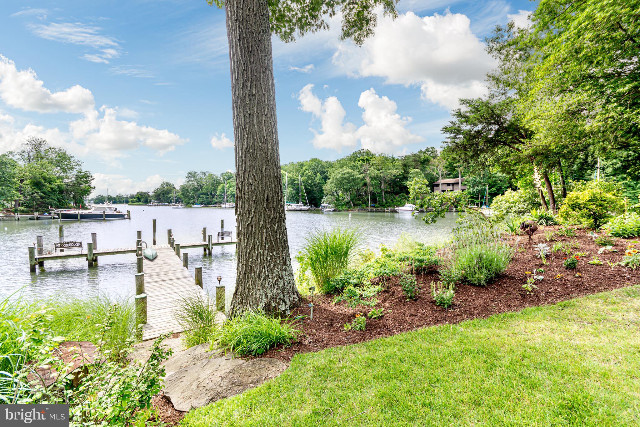 ANNAPOLIS ROADS - Residential