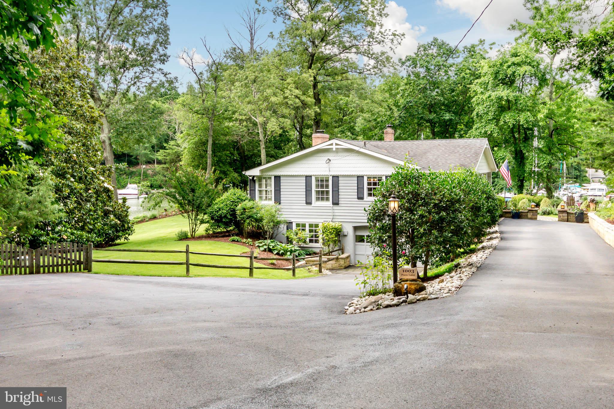 ANNAPOLIS ROADS - Residential