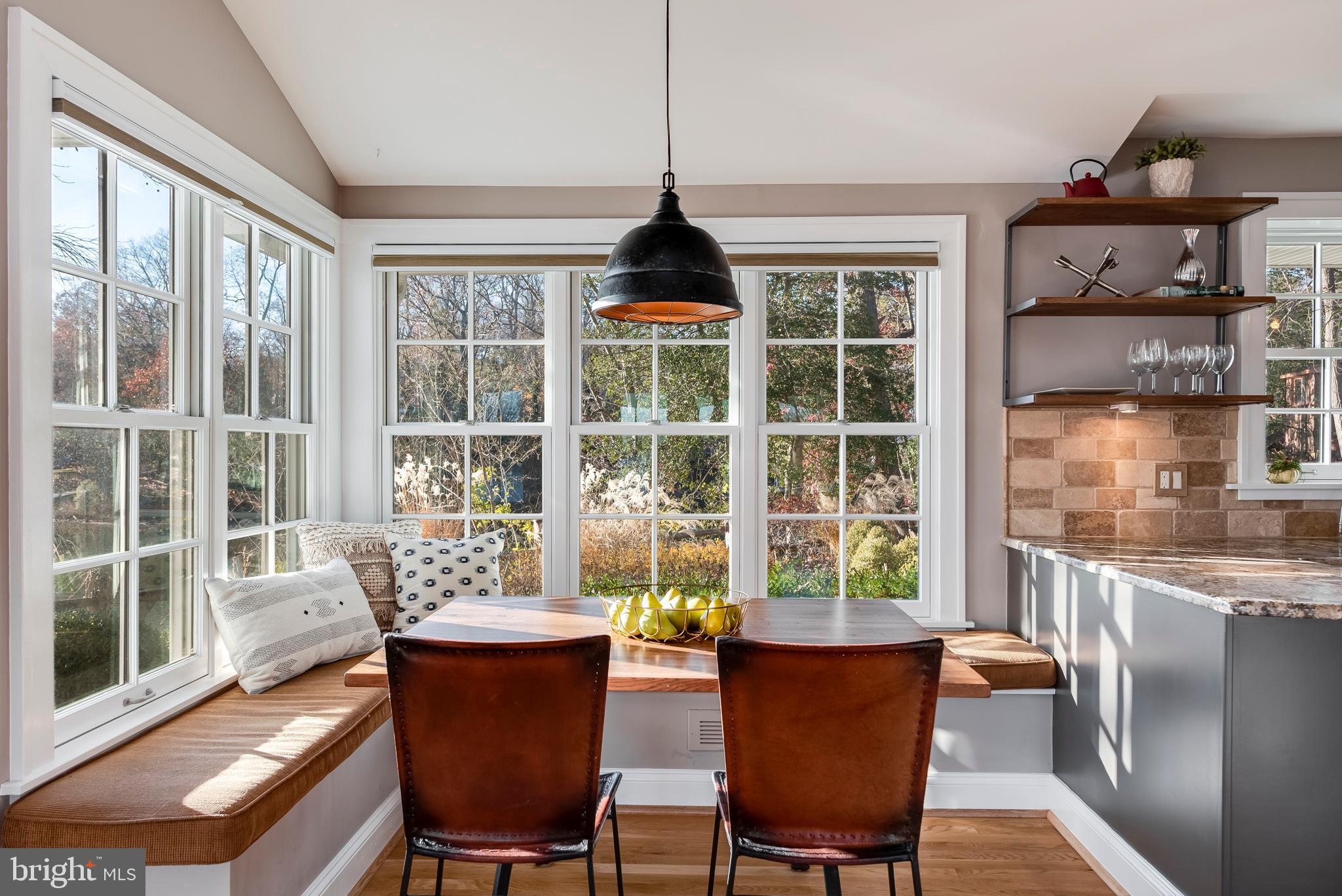 ANNAPOLIS ROADS - Residential