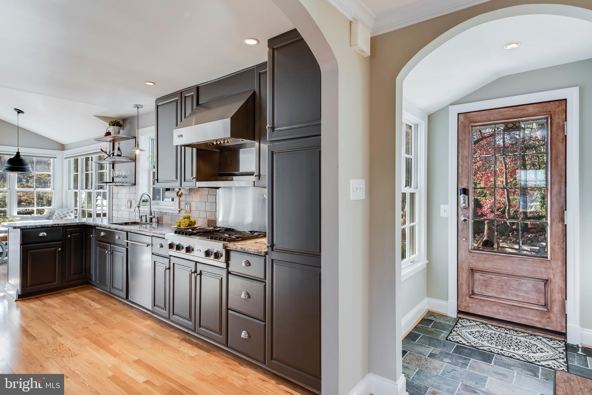 ANNAPOLIS ROADS - Residential