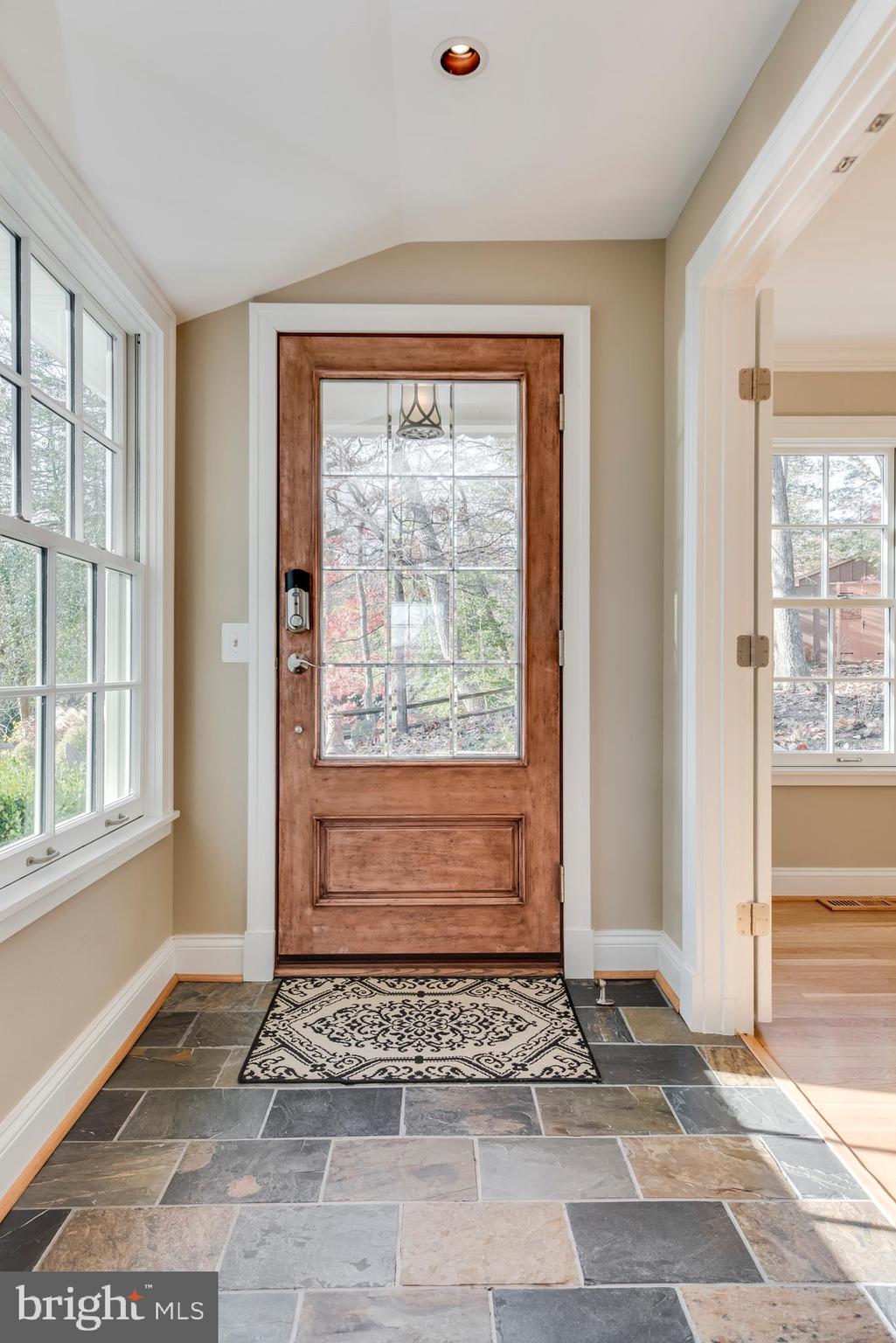 ANNAPOLIS ROADS - Residential