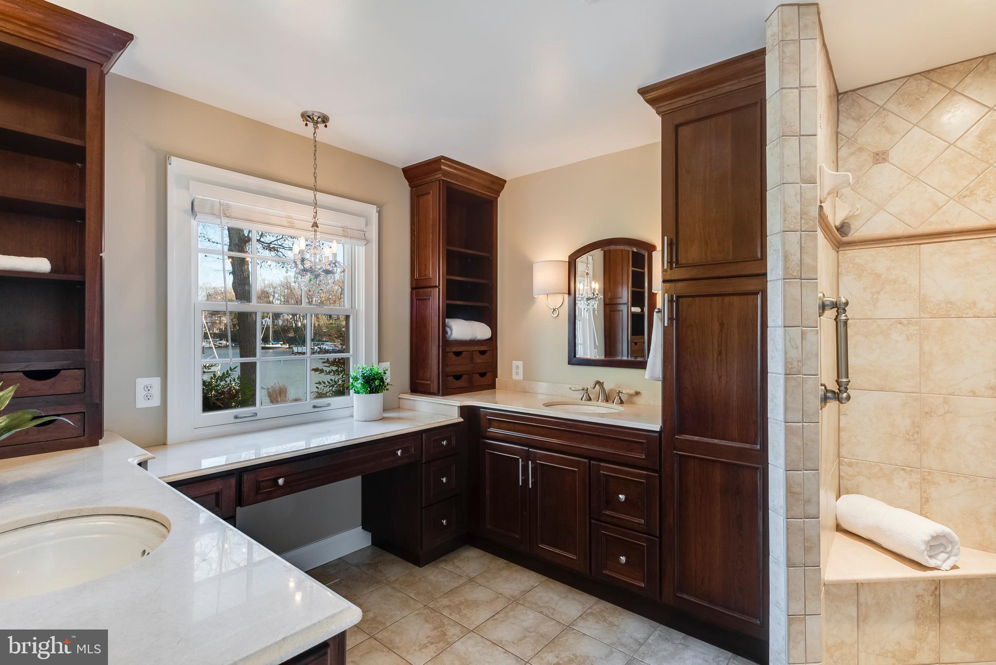 ANNAPOLIS ROADS - Residential