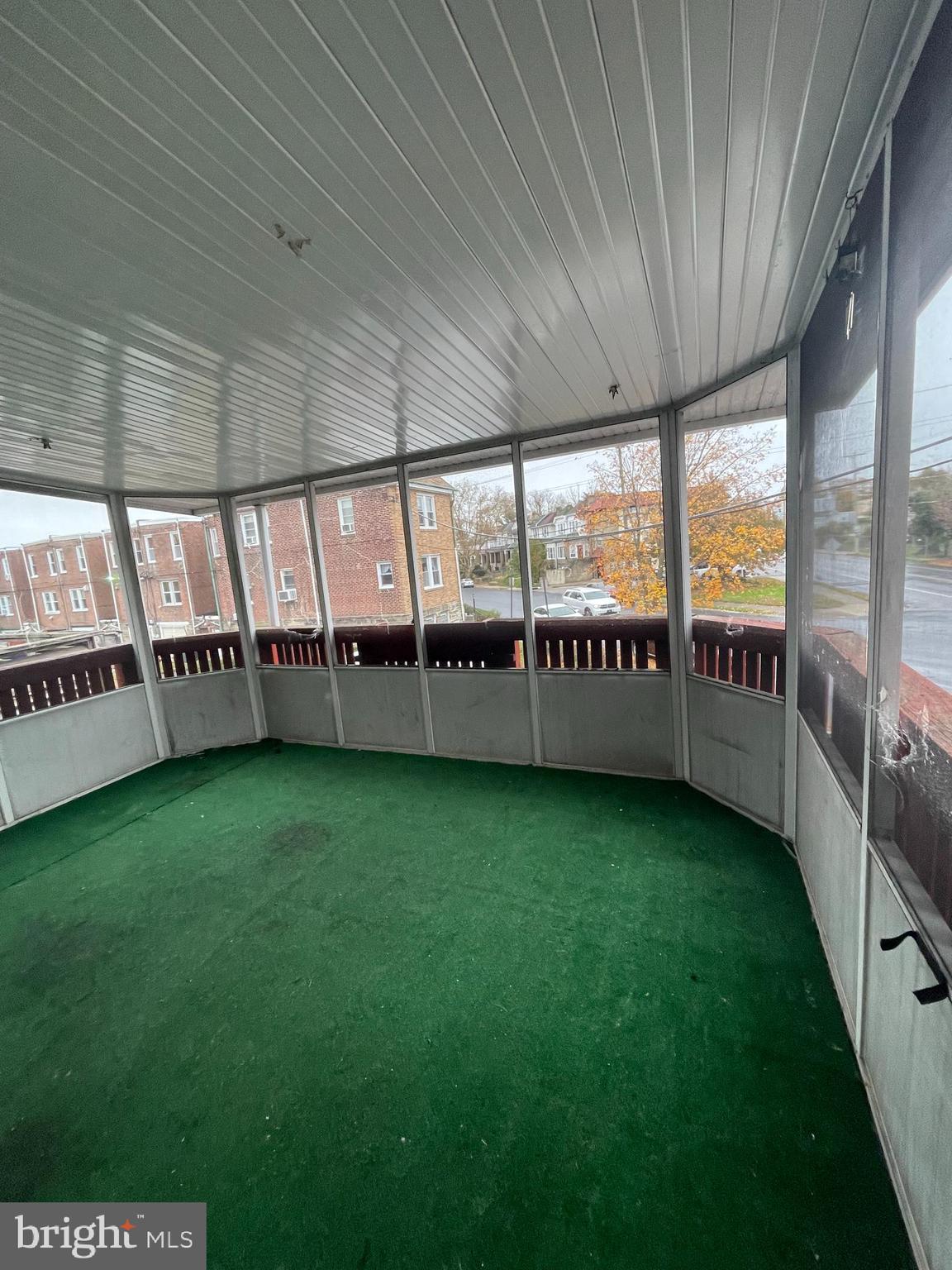 WEST OAK LANE - Residential Lease