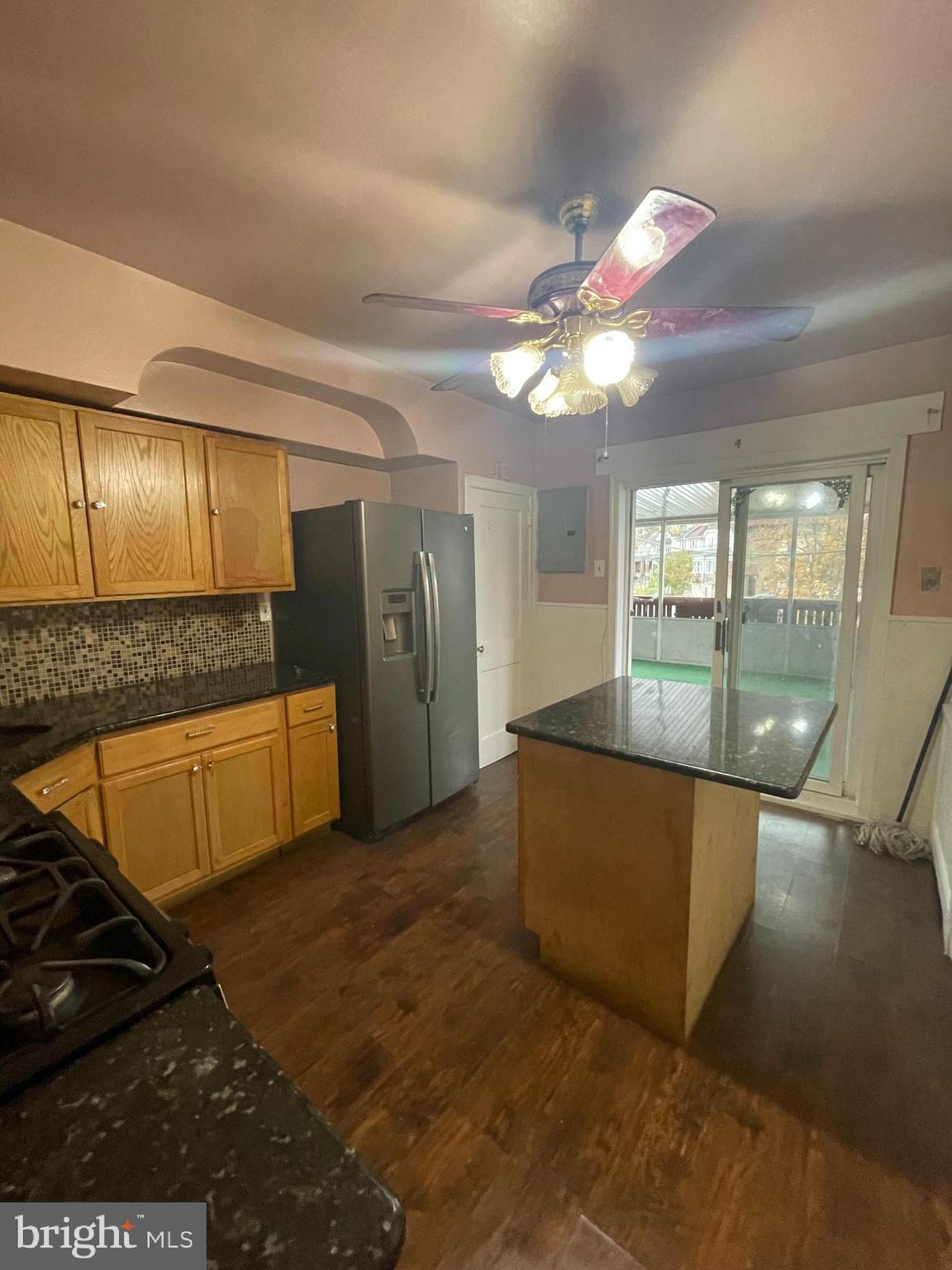 WEST OAK LANE - Residential Lease