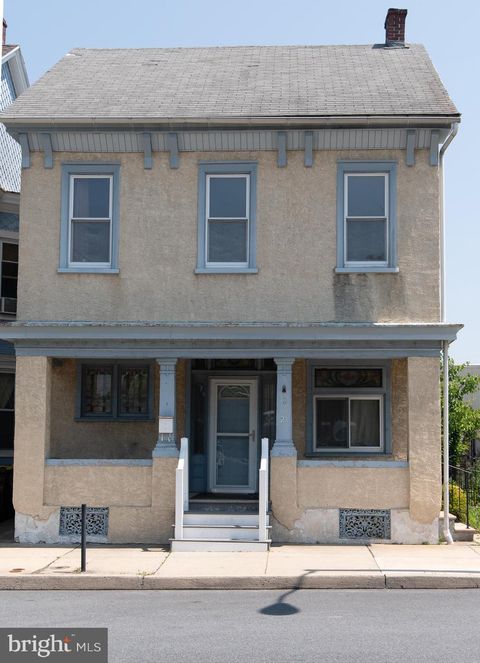21 E 3RD STREET BOYERTOWN PA 19512