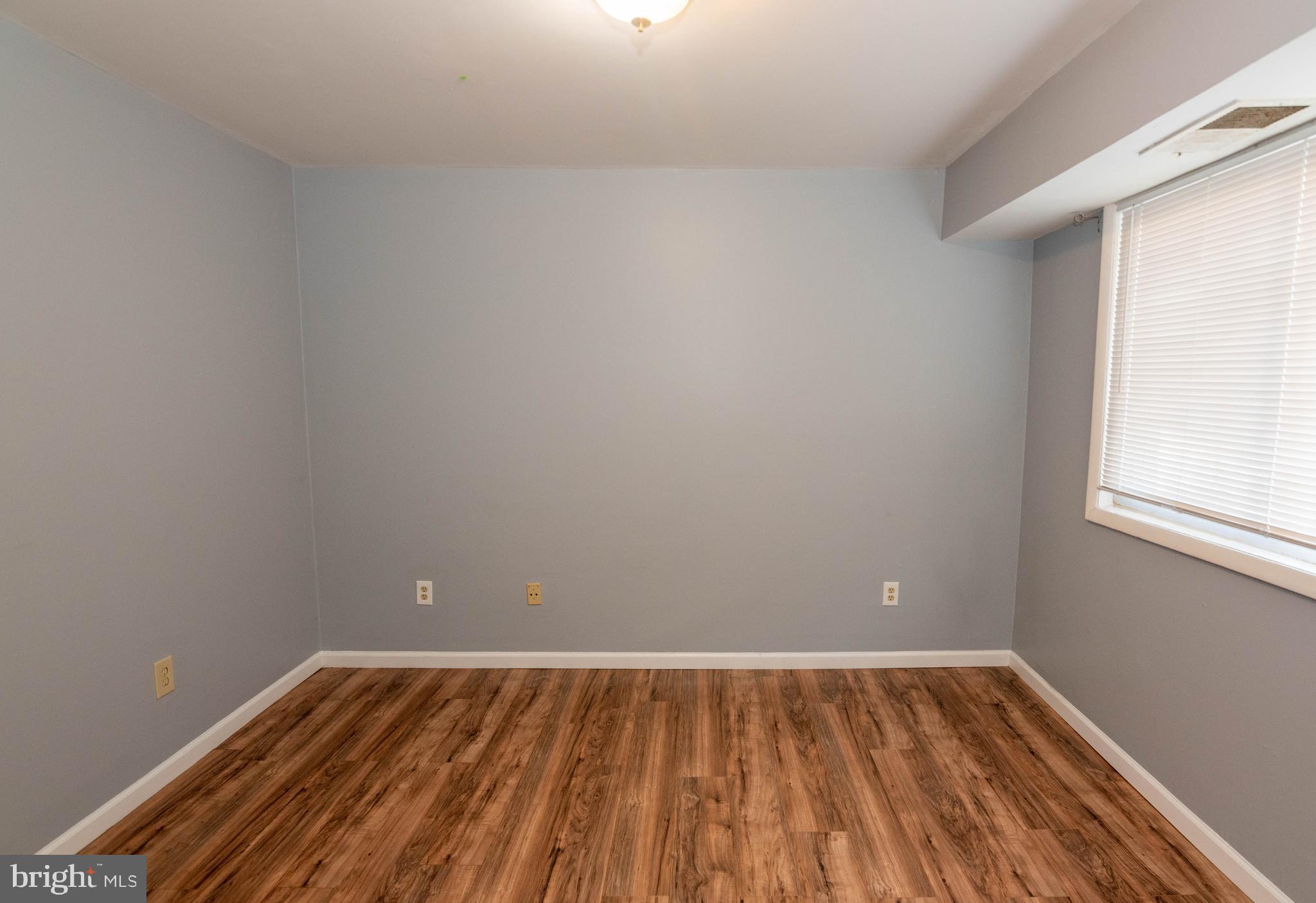 HUNTCREST CONDOMINIUM - Residential