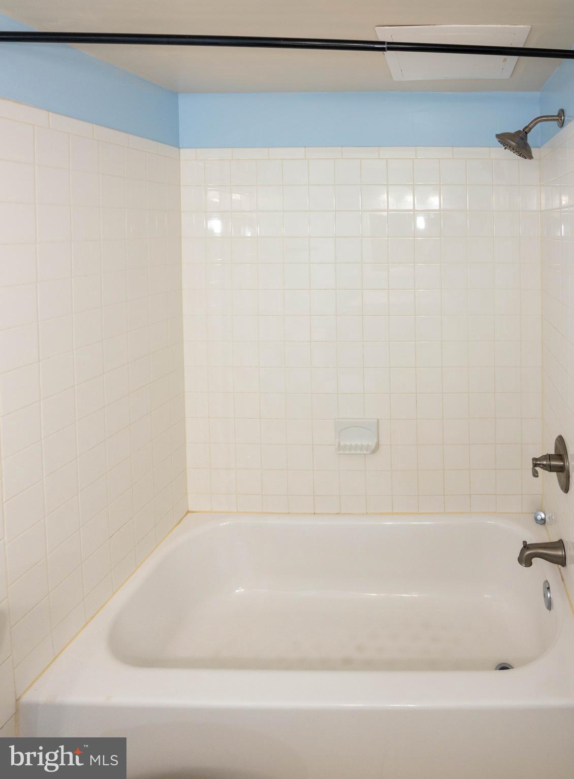 HUNTCREST CONDOMINIUM - Residential