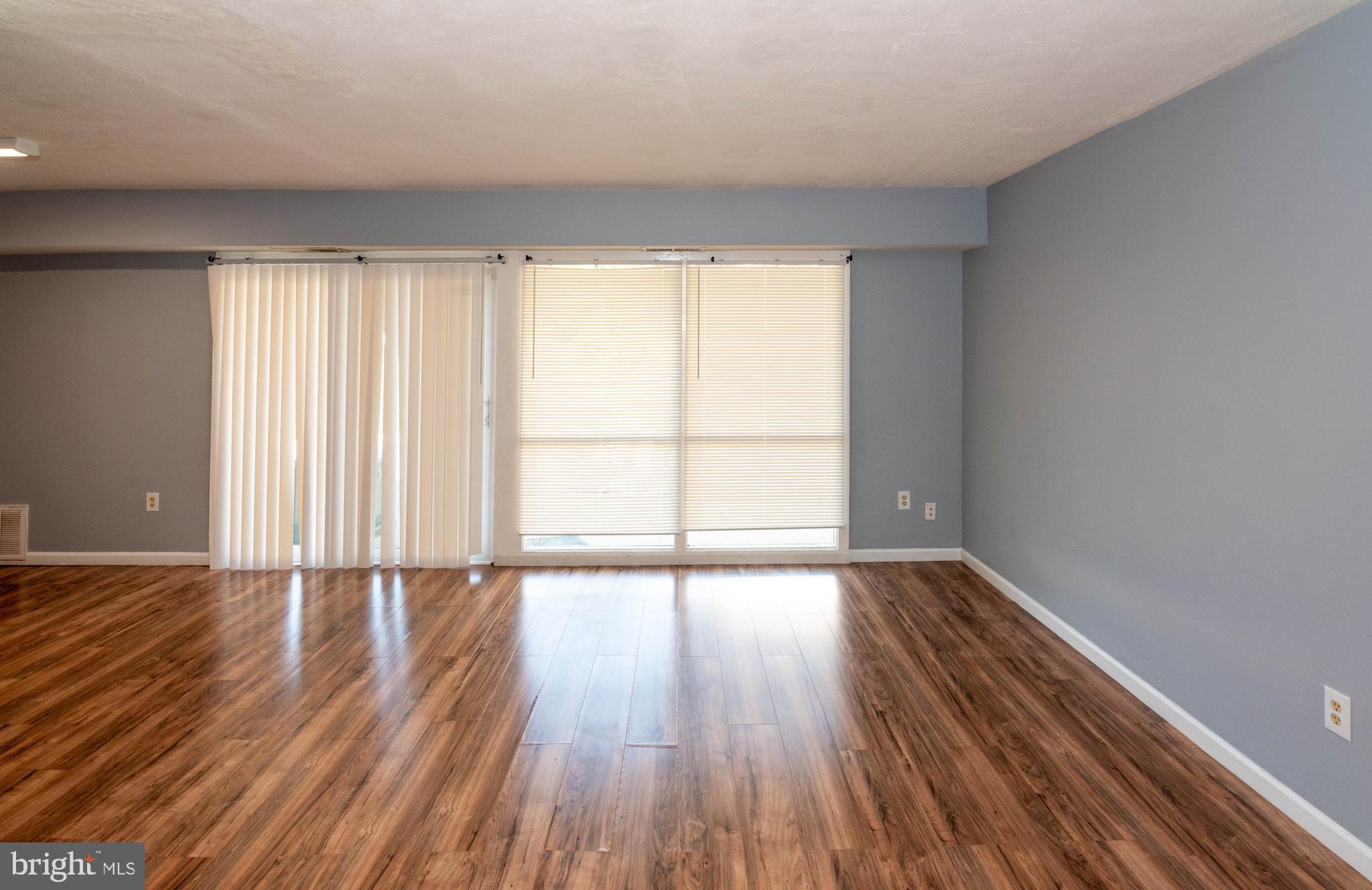 HUNTCREST CONDOMINIUM - Residential