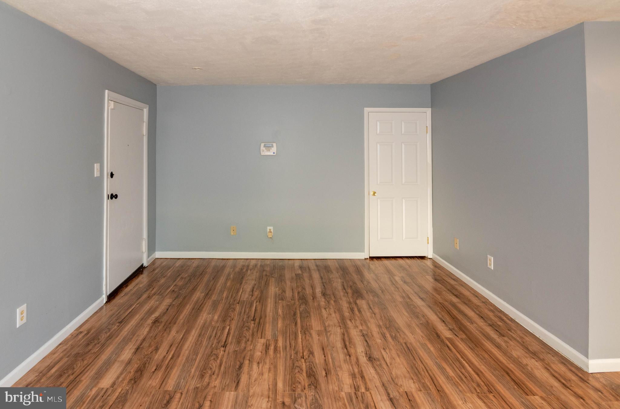 HUNTCREST CONDOMINIUM - Residential