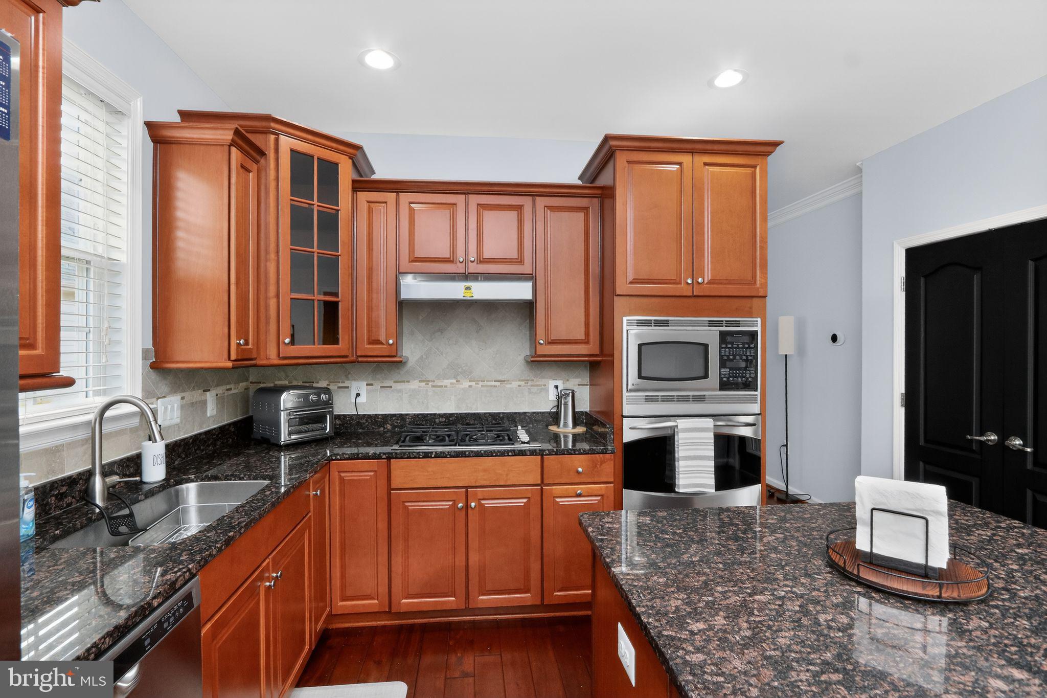 VIRGINIA HERITAGE AT LEE'S PARK - Residential