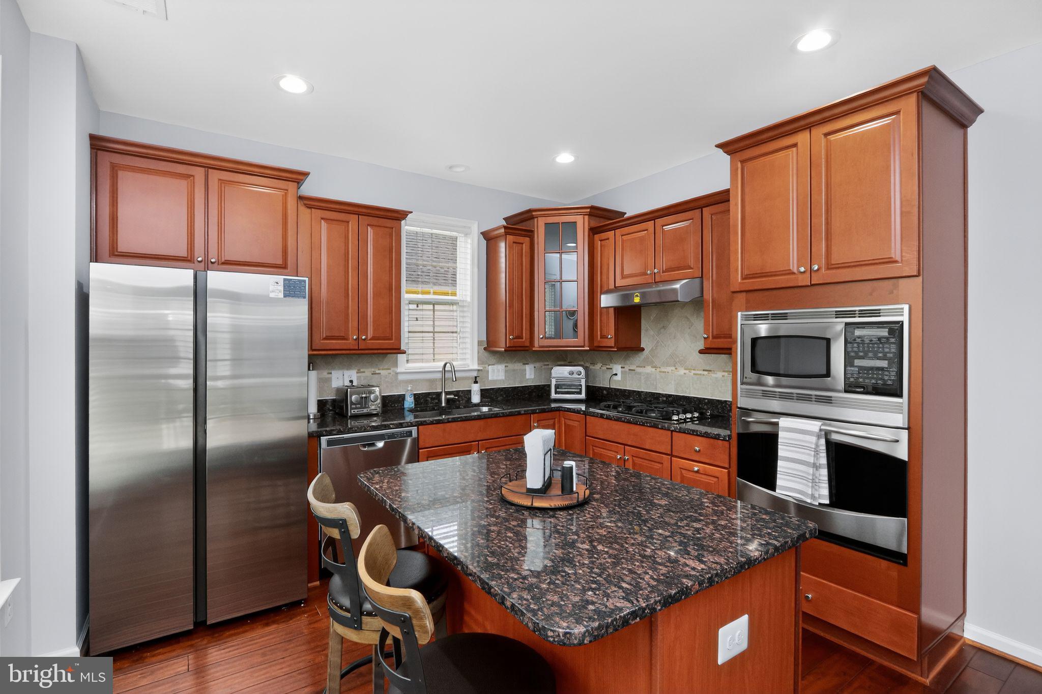 VIRGINIA HERITAGE AT LEE'S PARK - Residential