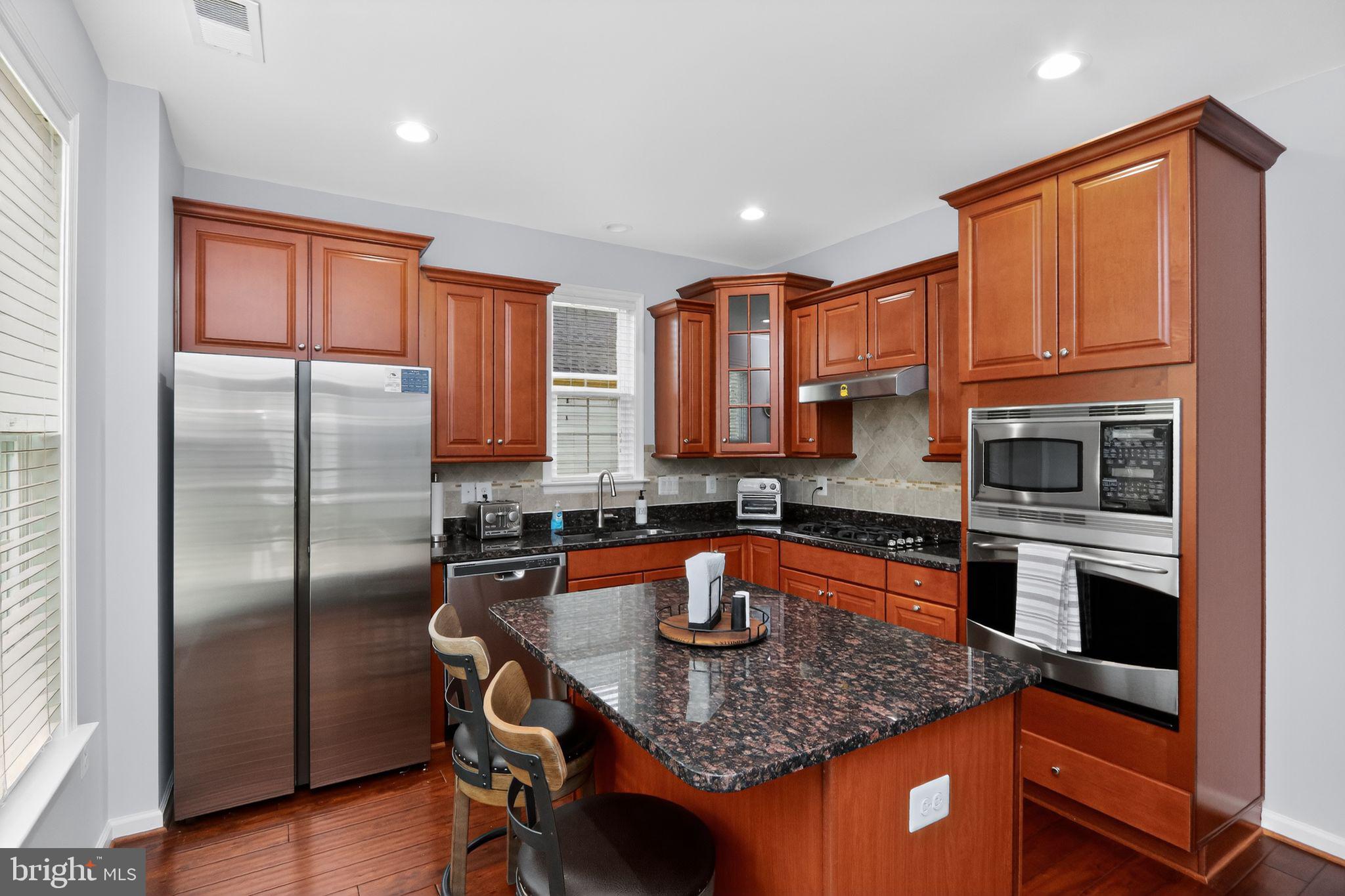 VIRGINIA HERITAGE AT LEE'S PARK - Residential