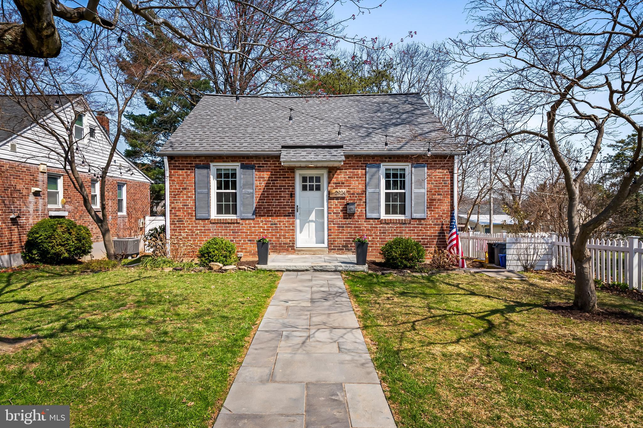 EDGEWOOD PARK - Residential