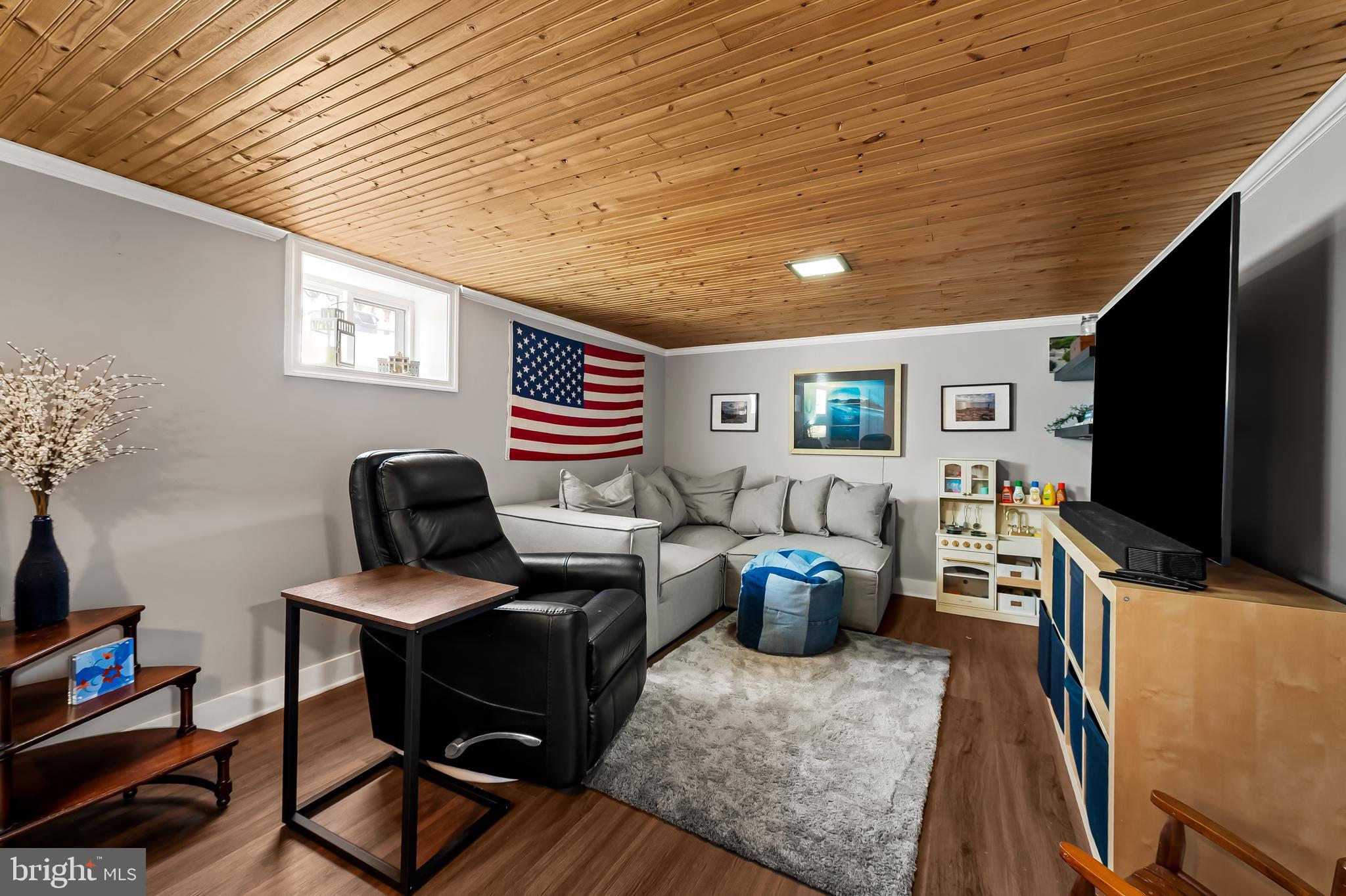 EDGEWOOD PARK - Residential