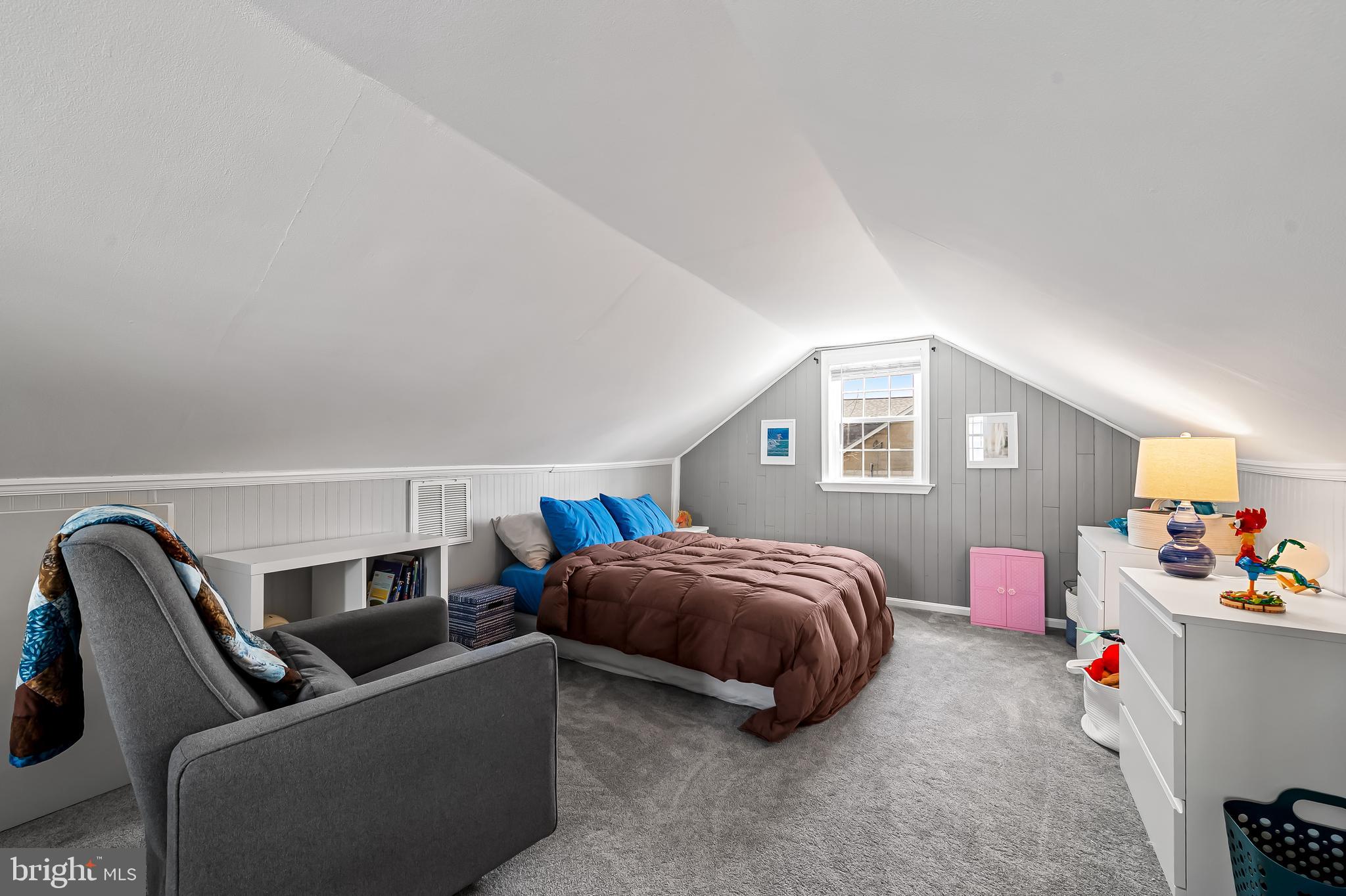 EDGEWOOD PARK - Residential