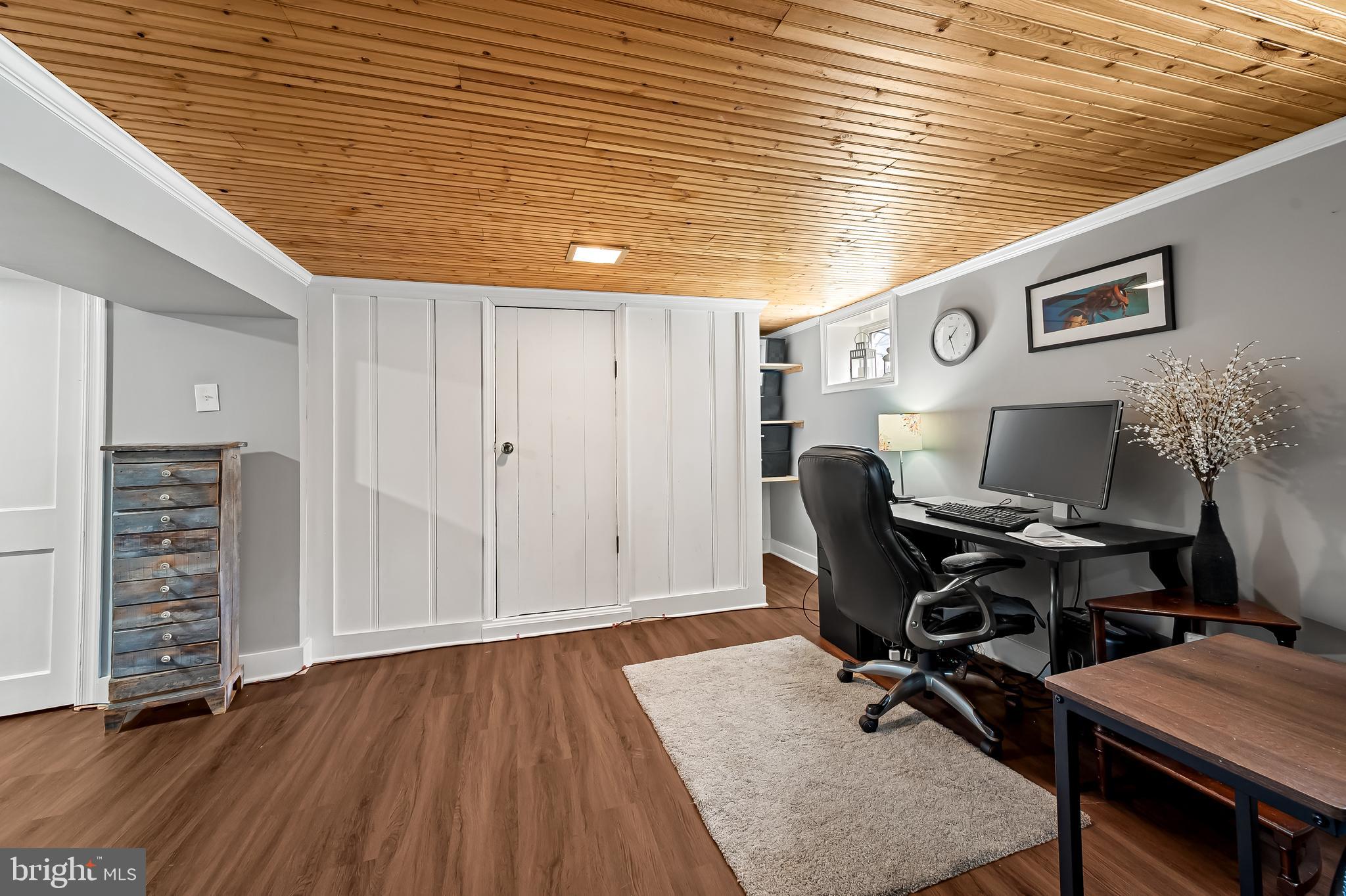 EDGEWOOD PARK - Residential