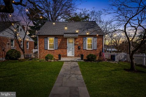 Photo of 2924 Manns Avenue, BALTIMORE, MD 21234 (MLS # MDBC2157076)