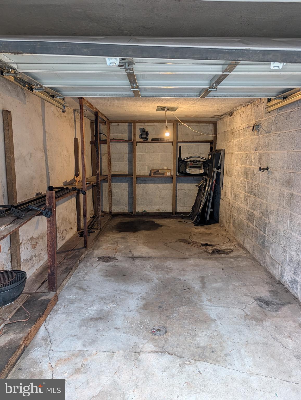 PHILADELPHIA (NORTHEAST) - Residential