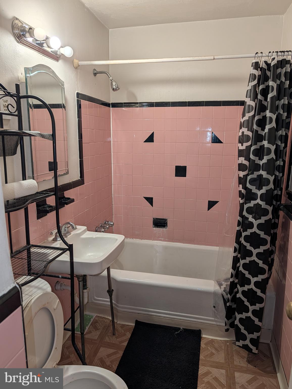 PHILADELPHIA (NORTHEAST) - Residential