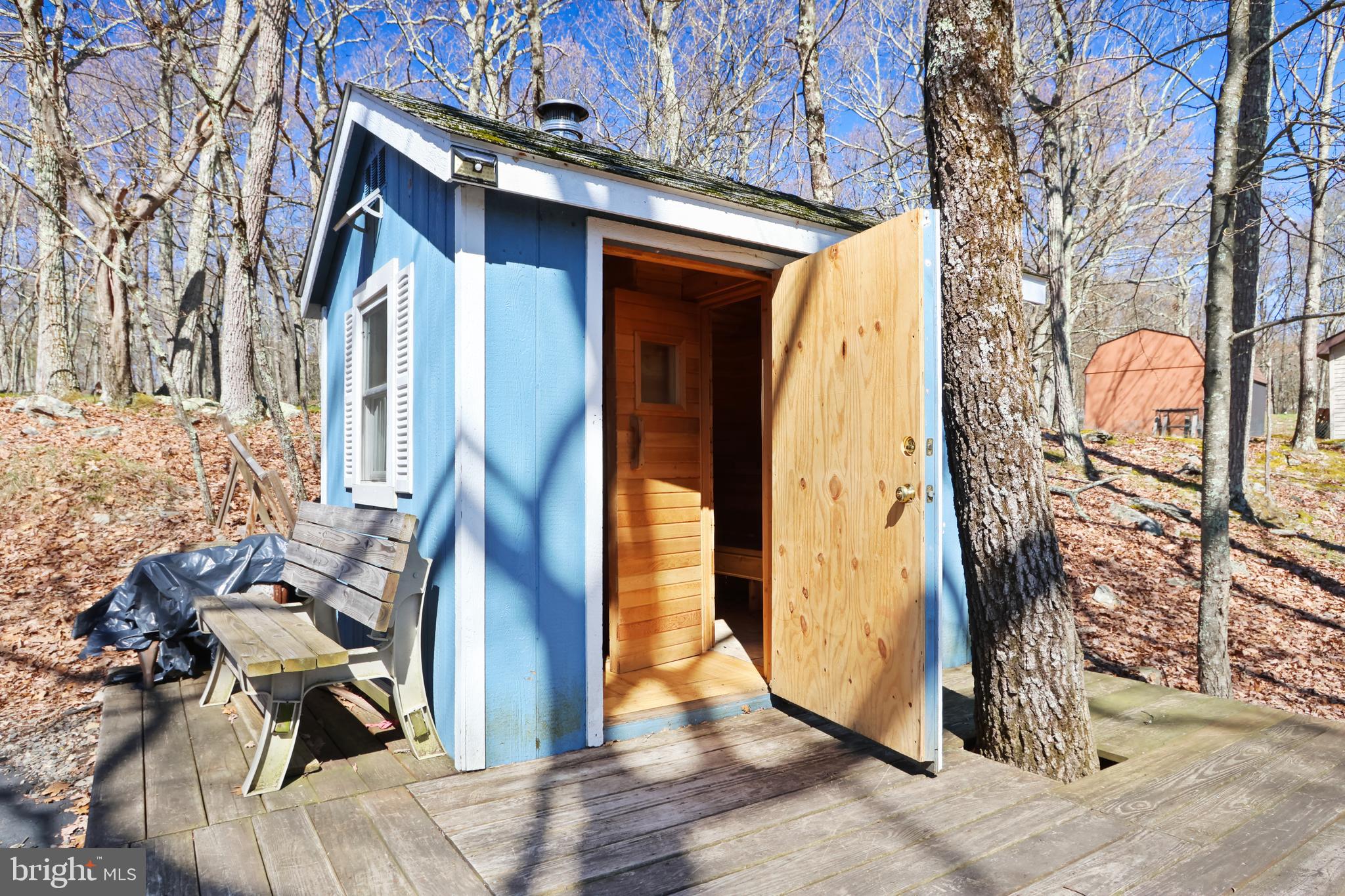 POCONO MOUNTAIN LAKE ESTATES - Residential