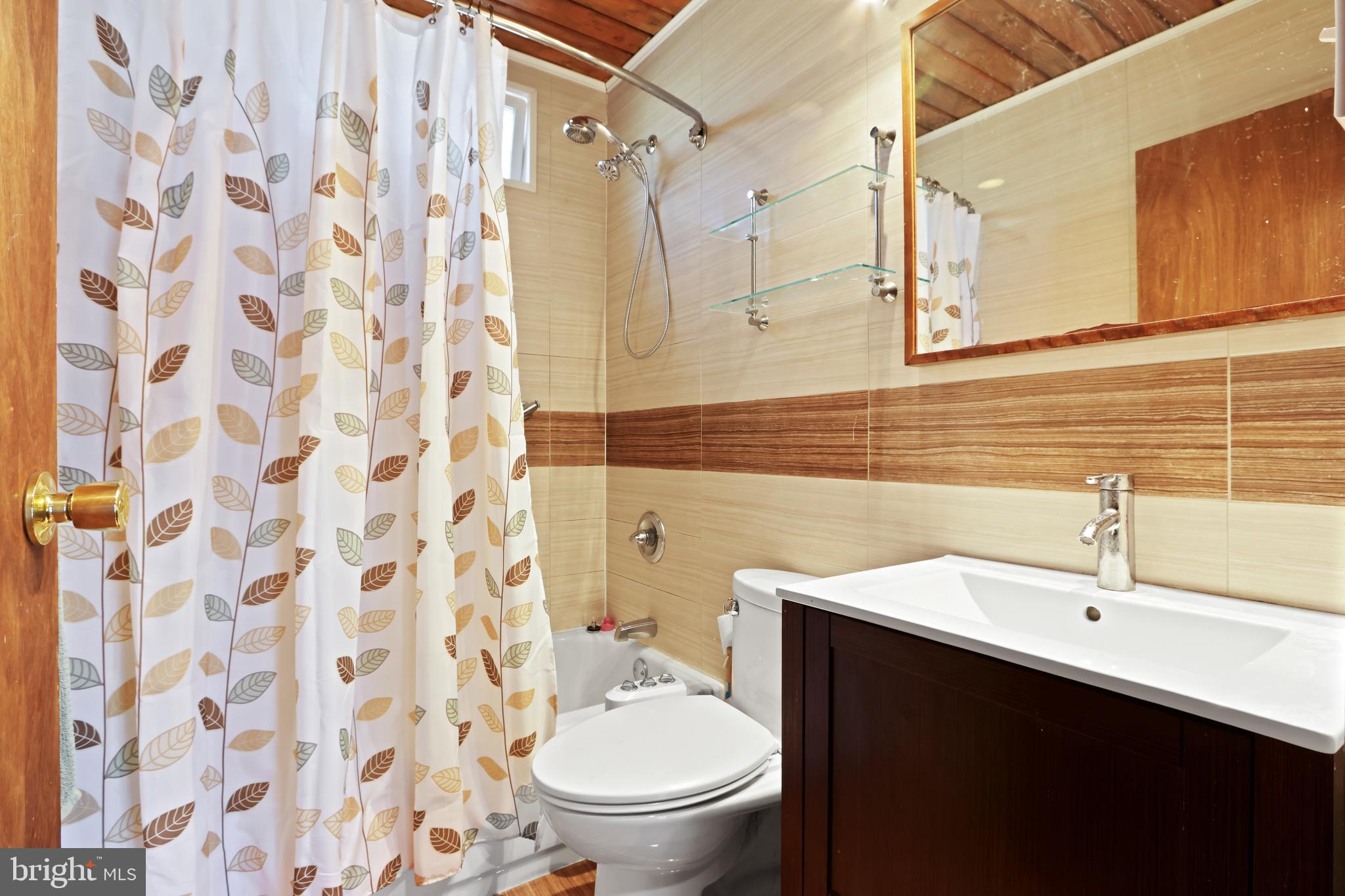 POCONO MOUNTAIN LAKE ESTATES - Residential