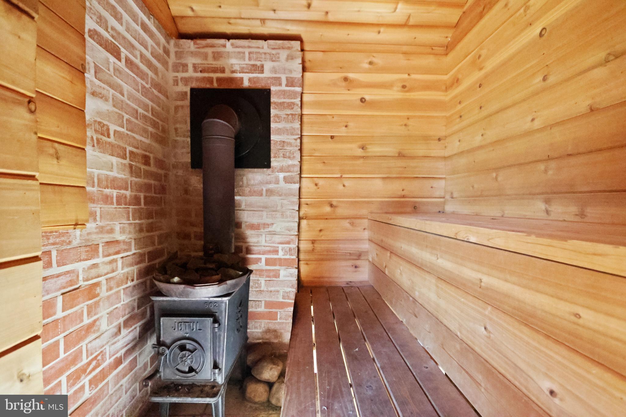 POCONO MOUNTAIN LAKE ESTATES - Residential