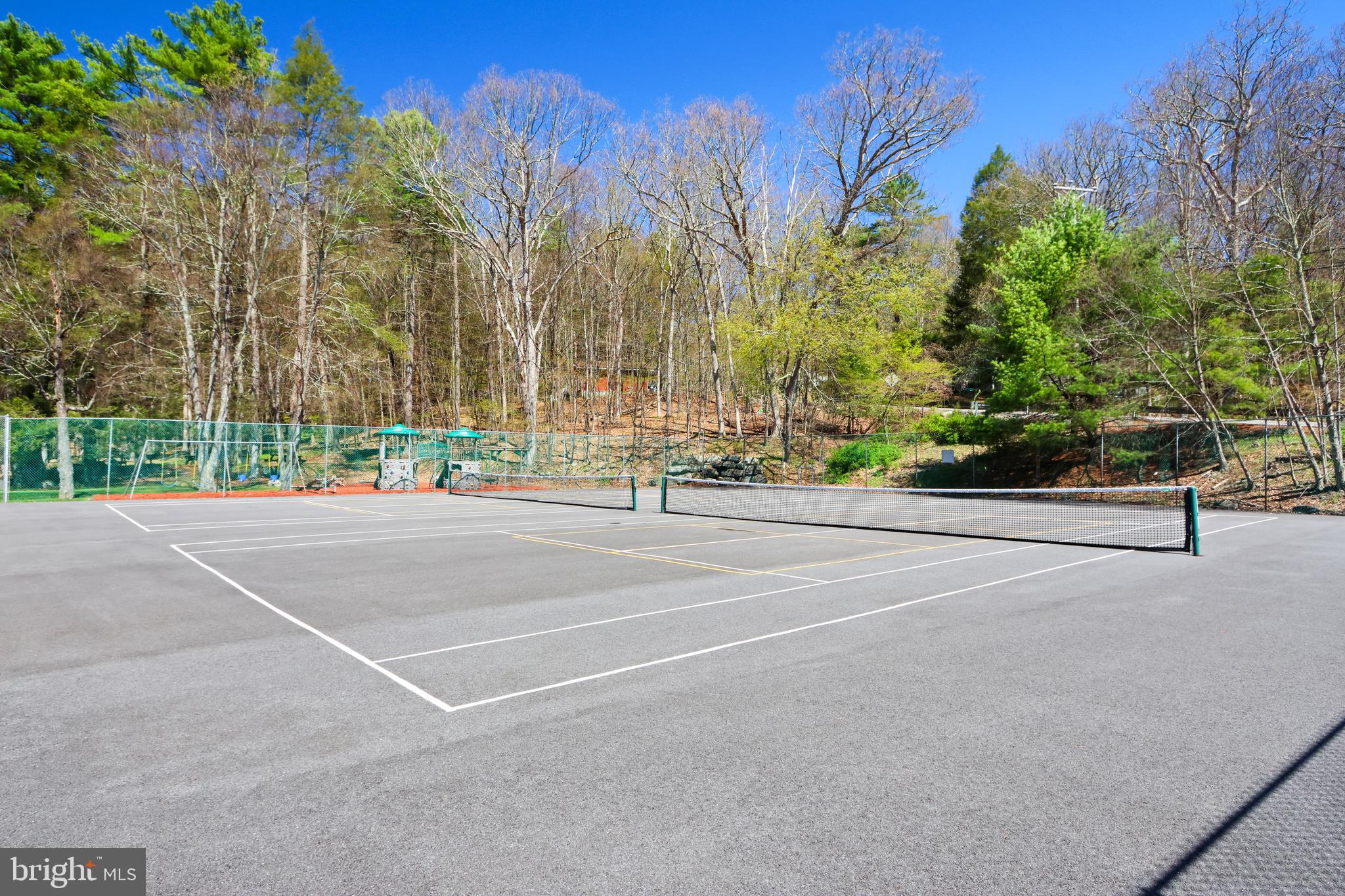 POCONO MOUNTAIN LAKE ESTATES - Residential