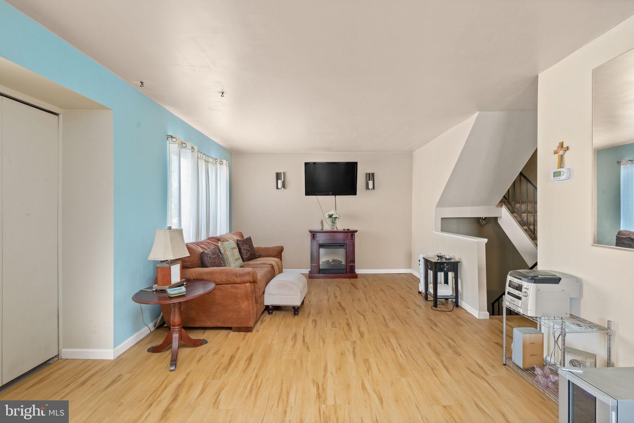 TWELVE TREES - Residential