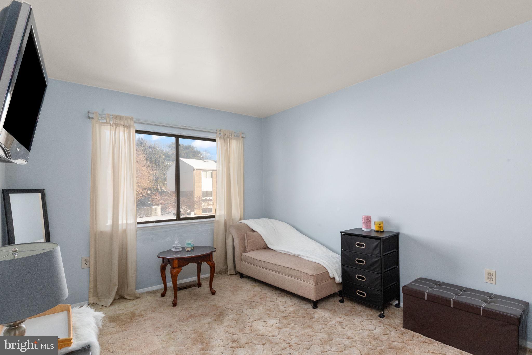 TWELVE TREES - Residential