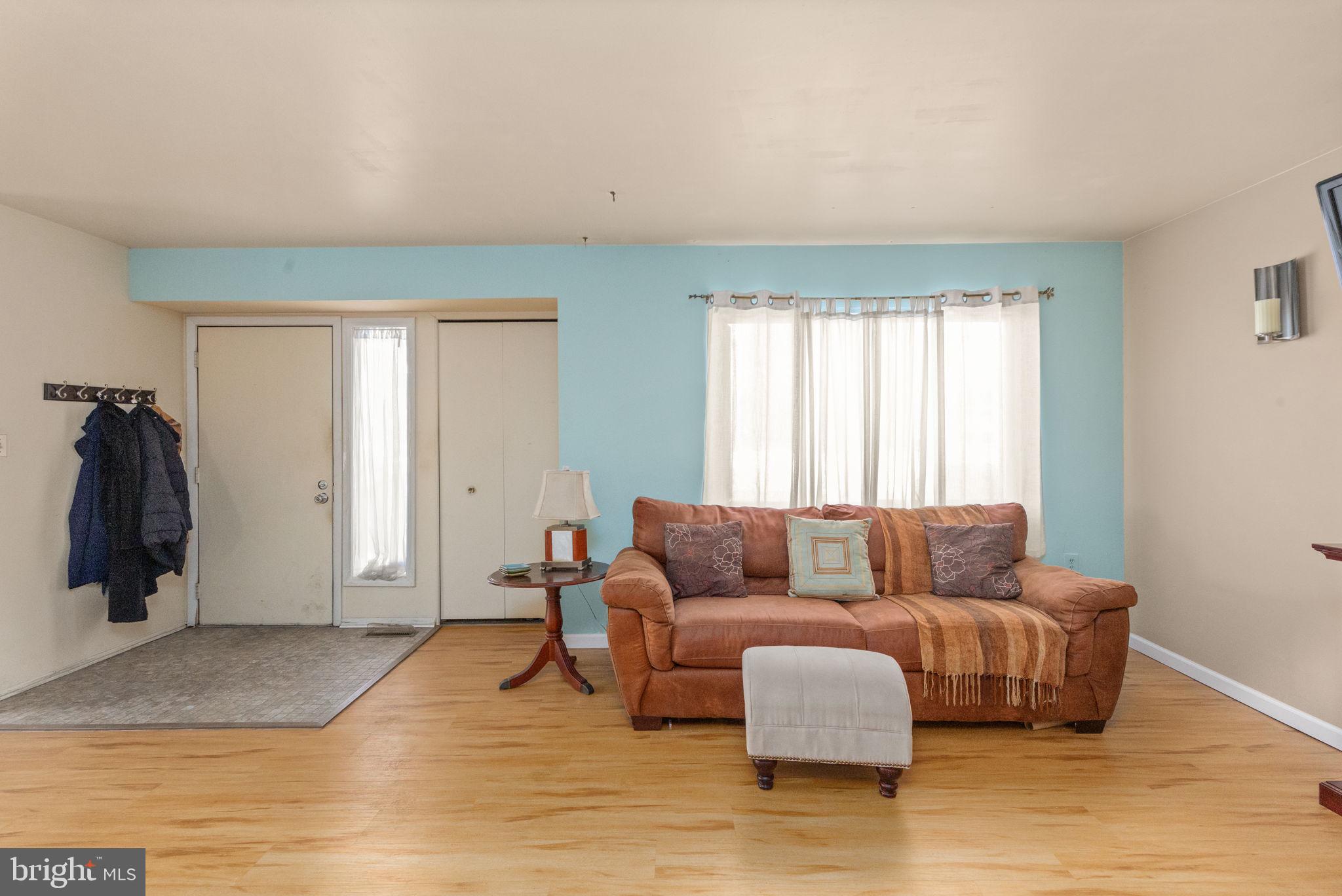 TWELVE TREES - Residential