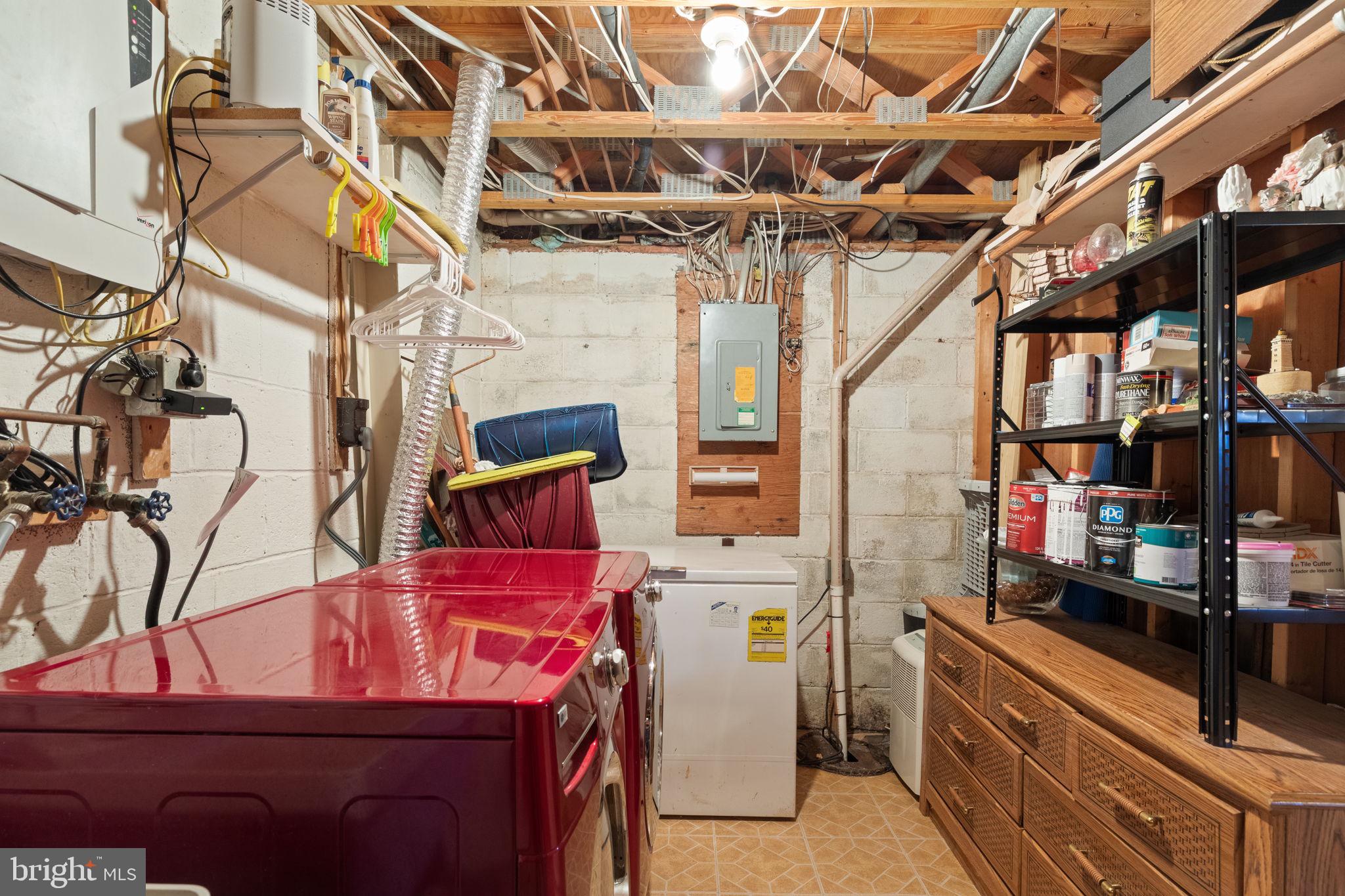 TWELVE TREES - Residential