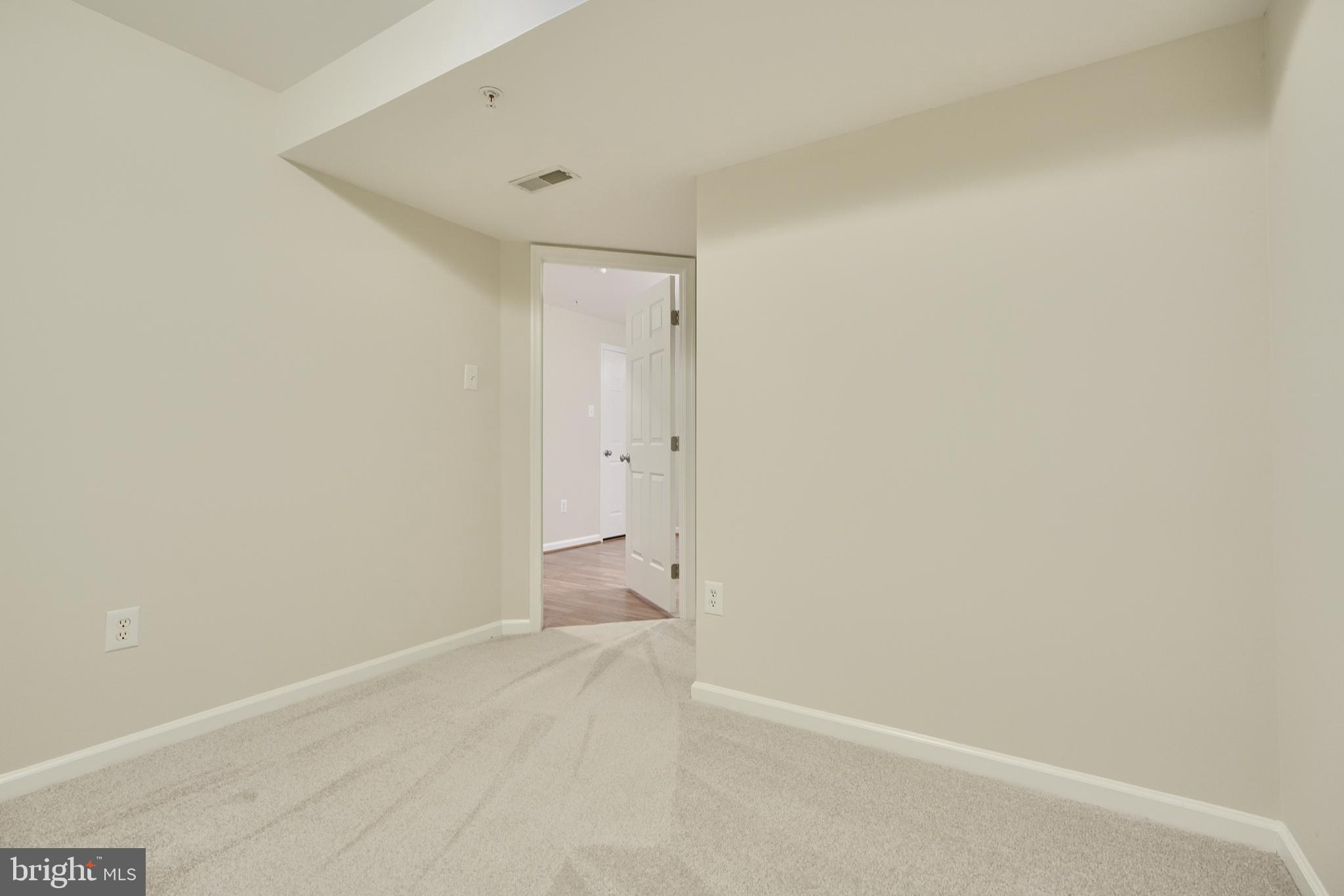 OWINGS MILLS - Residential