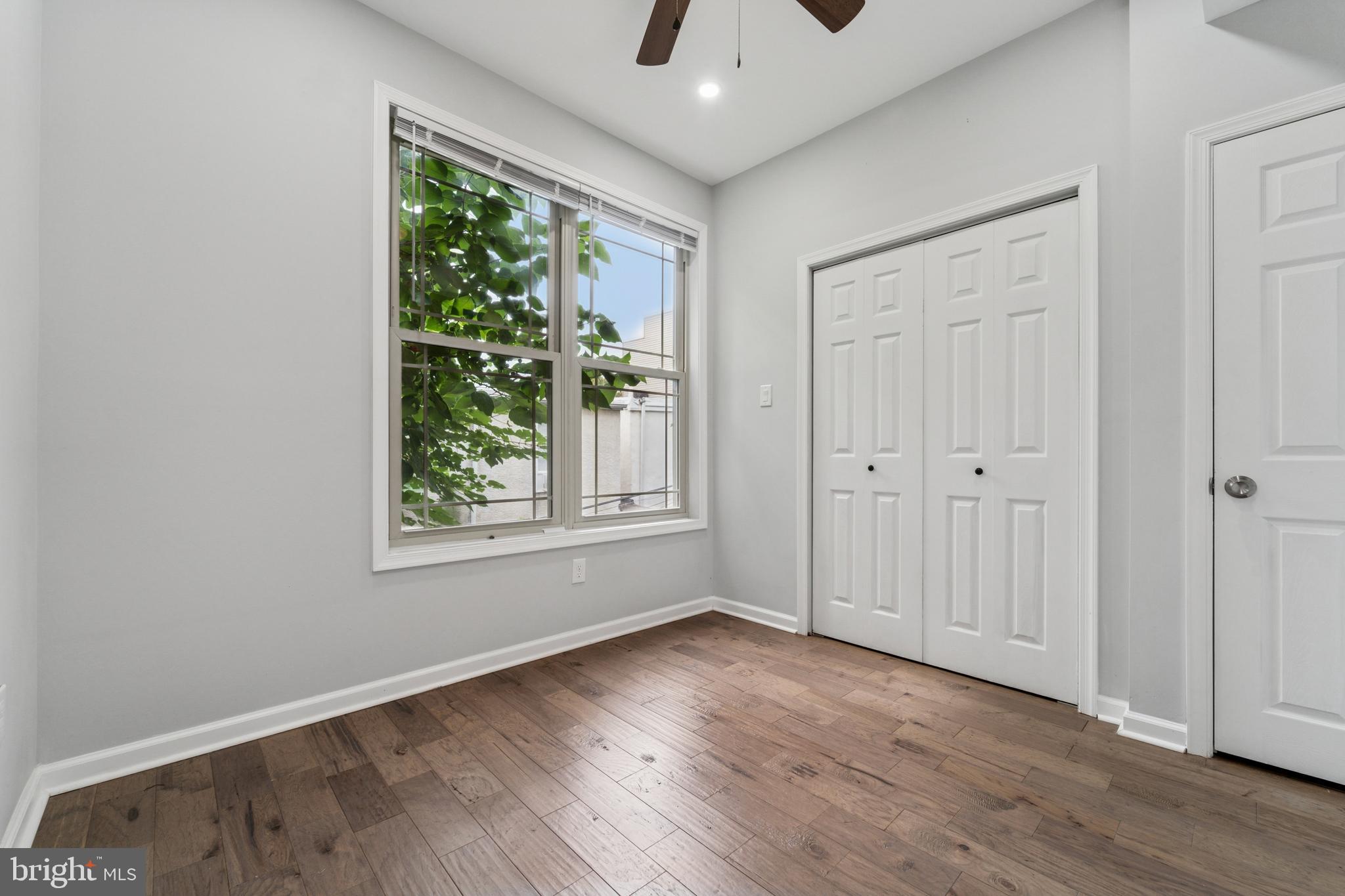 POINT BREEZE - Residential