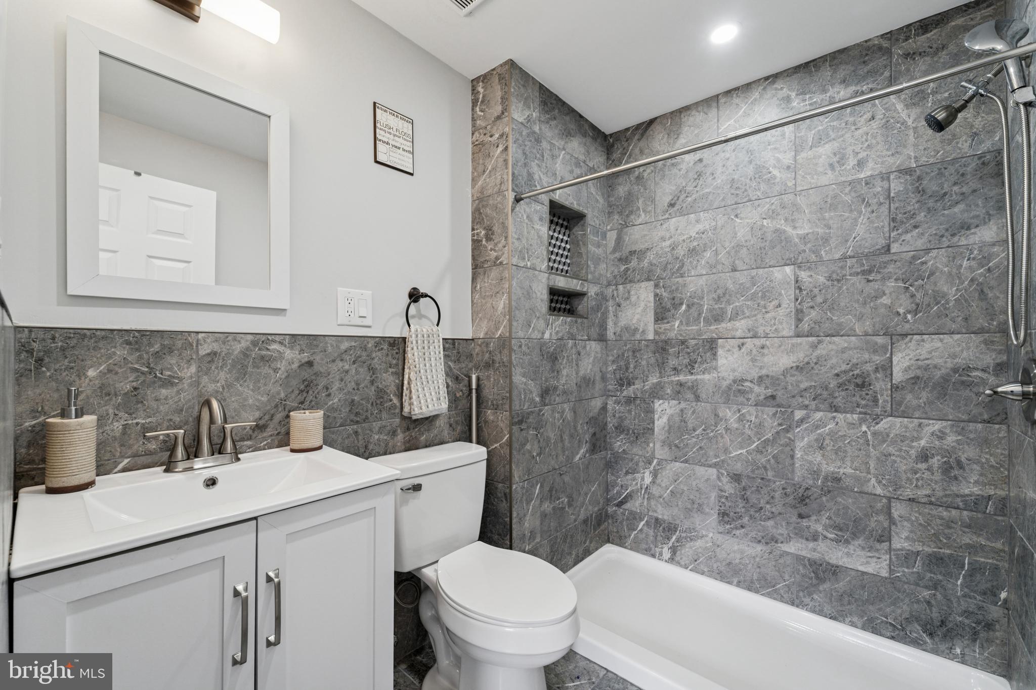 POINT BREEZE - Residential