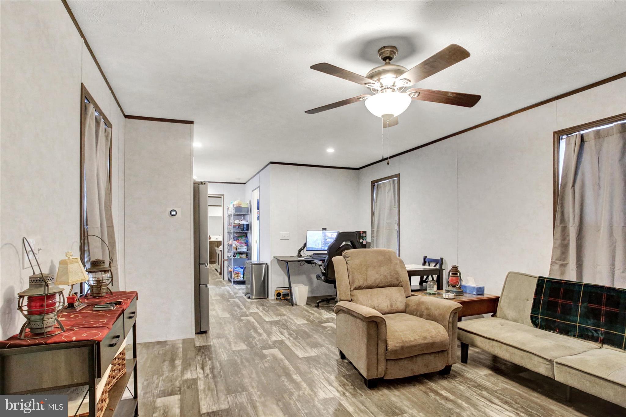 LITTLE HOLLYWOOD - Residential