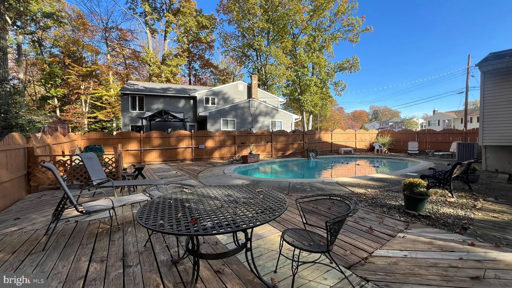 Stratford, New Jersey 08084, United States, 3 Bedrooms Bedrooms, ,2 BathroomsBathrooms,Residential,Pending,19721