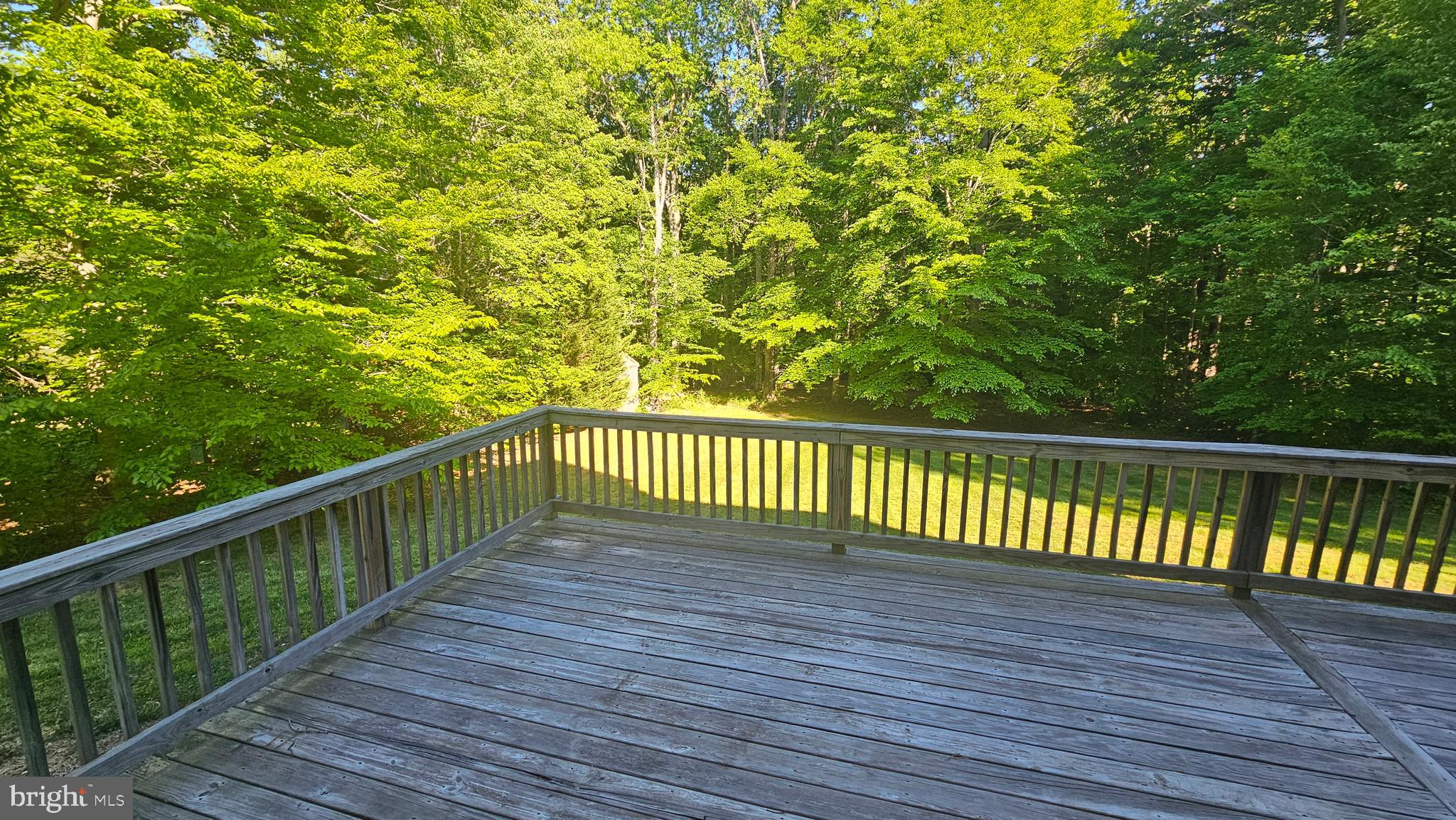WHISPERING WOODS - Residential