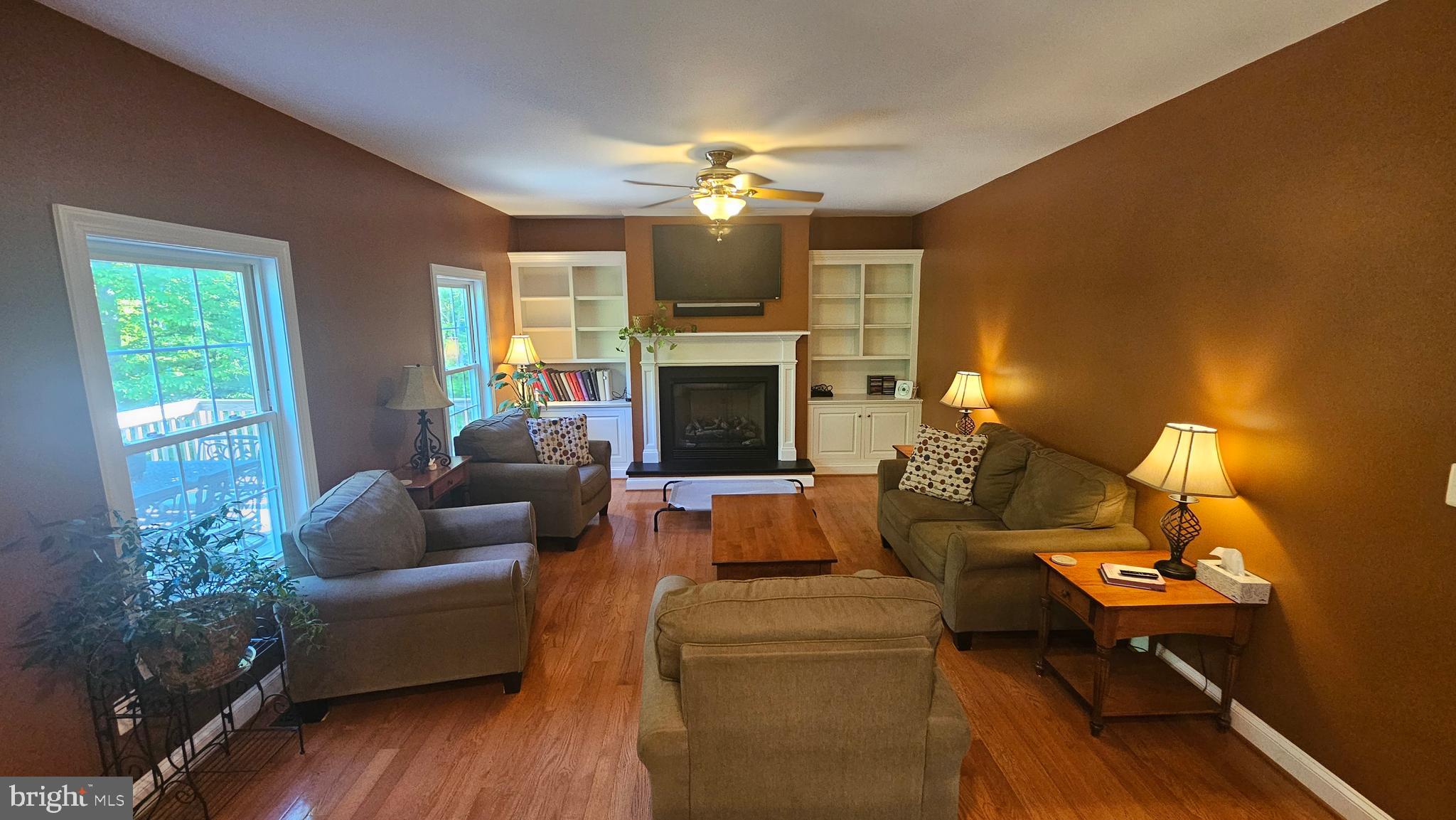 WHISPERING WOODS - Residential