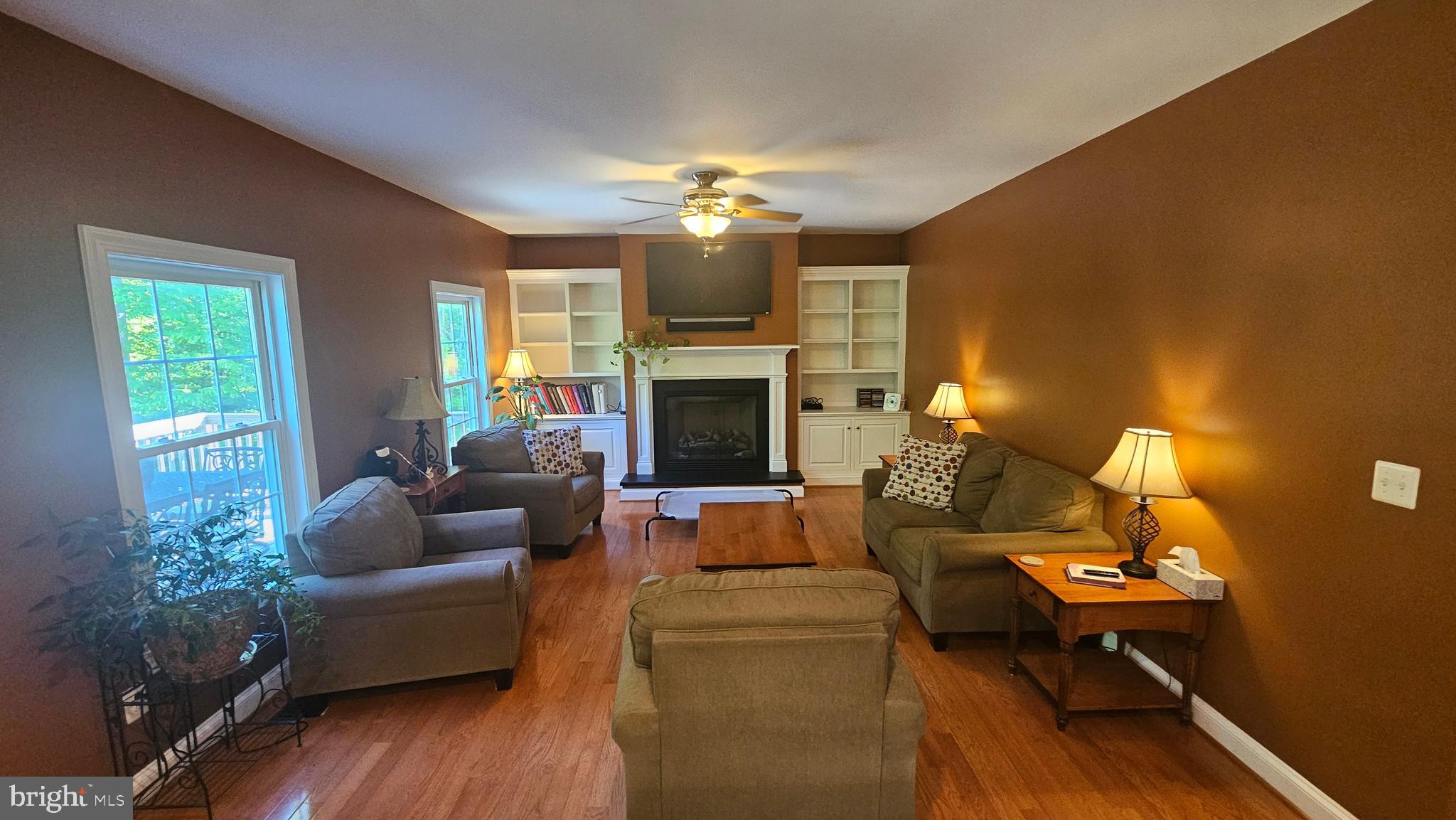 WHISPERING WOODS - Residential