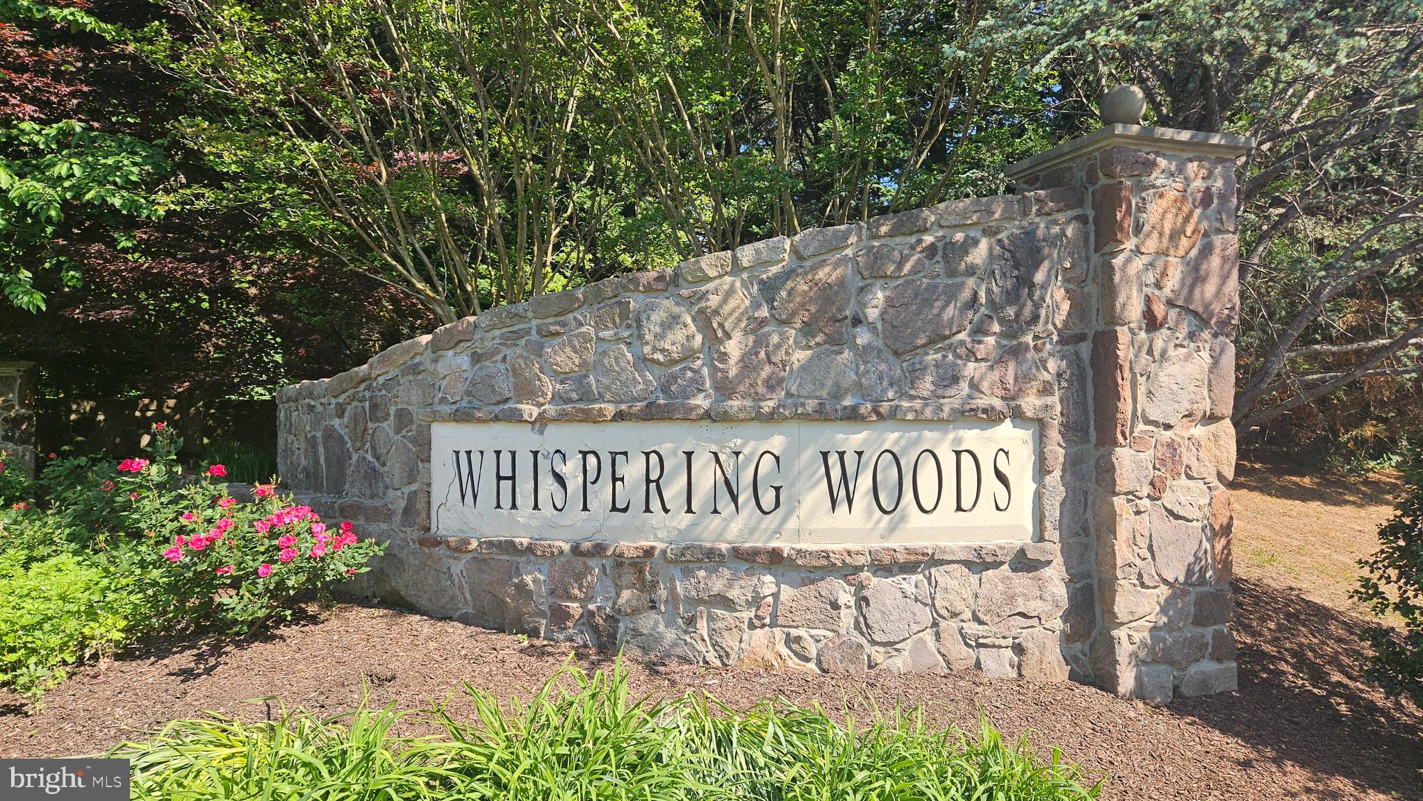 WHISPERING WOODS - Residential
