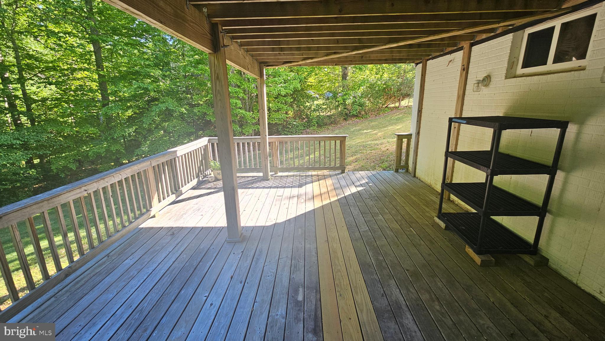 WHISPERING WOODS - Residential