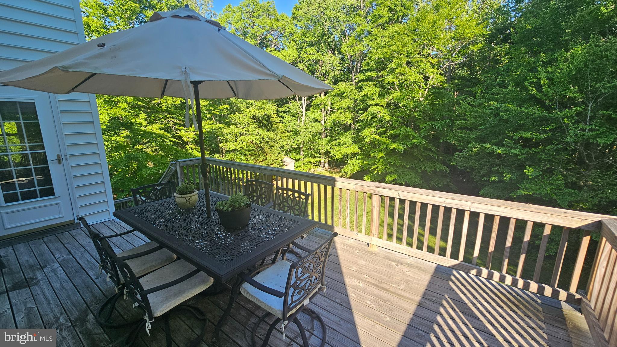 WHISPERING WOODS - Residential