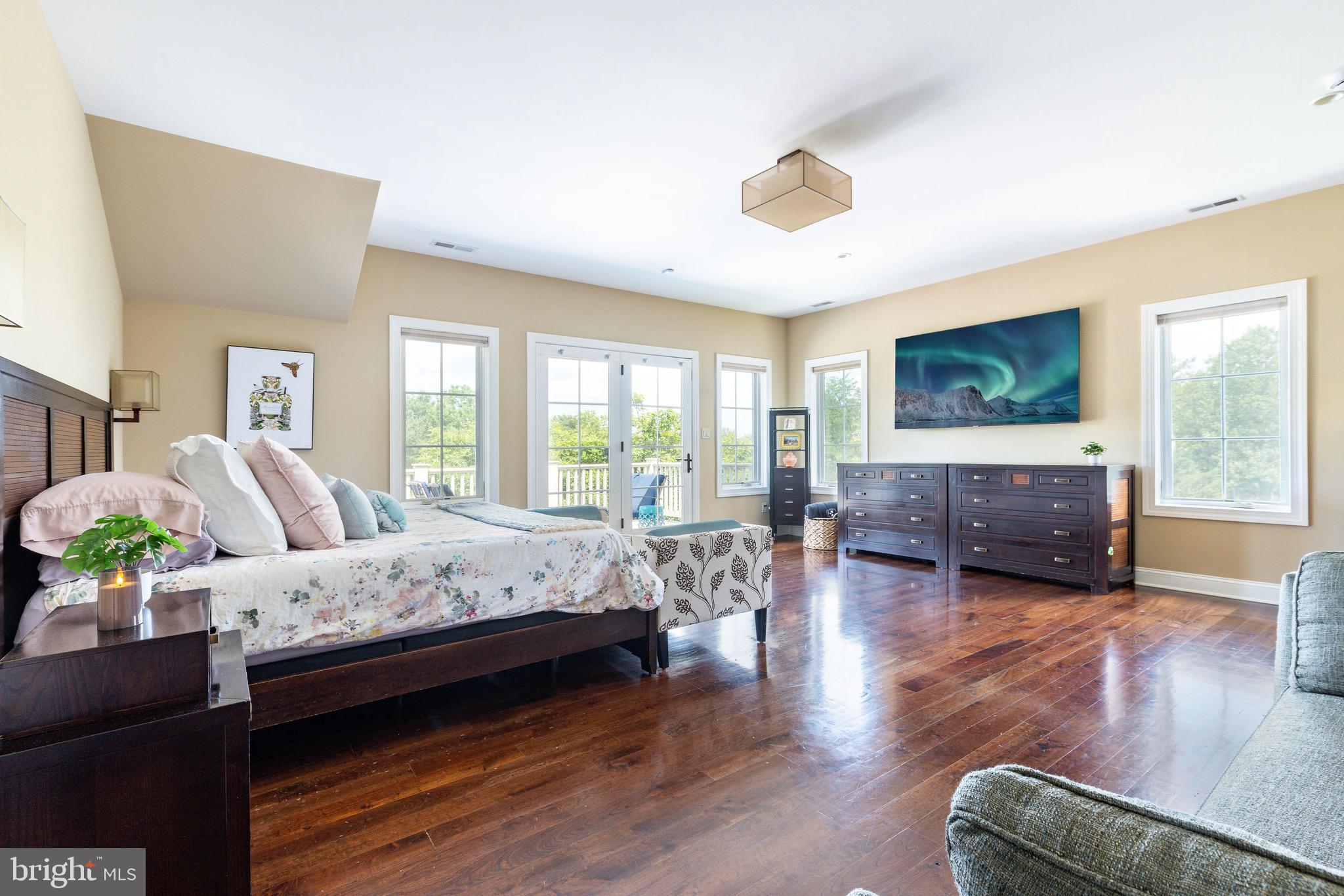 CREEKS BEND - Residential