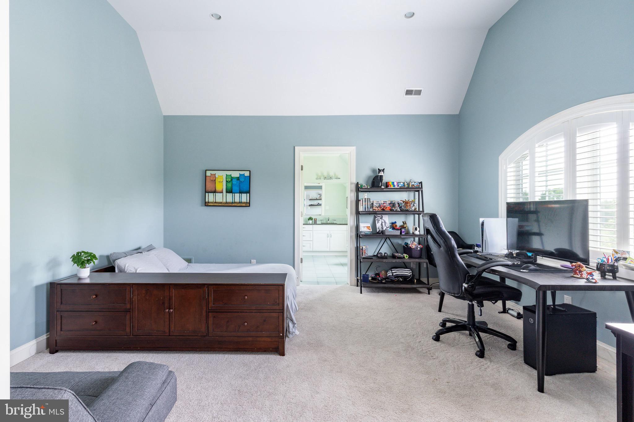 CREEKS BEND - Residential